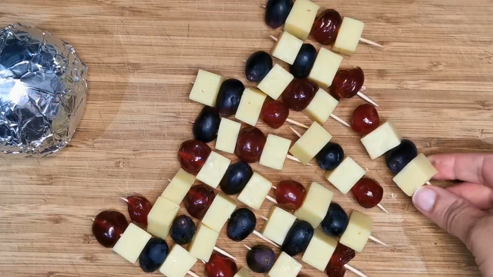 8. Fruit And Cheese Skewers