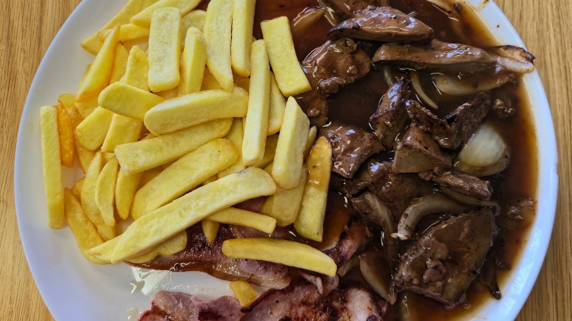 File:Liver and onions, bacon and chips A406 Cafe South Chingford Waltham Forest London 01.jpg
