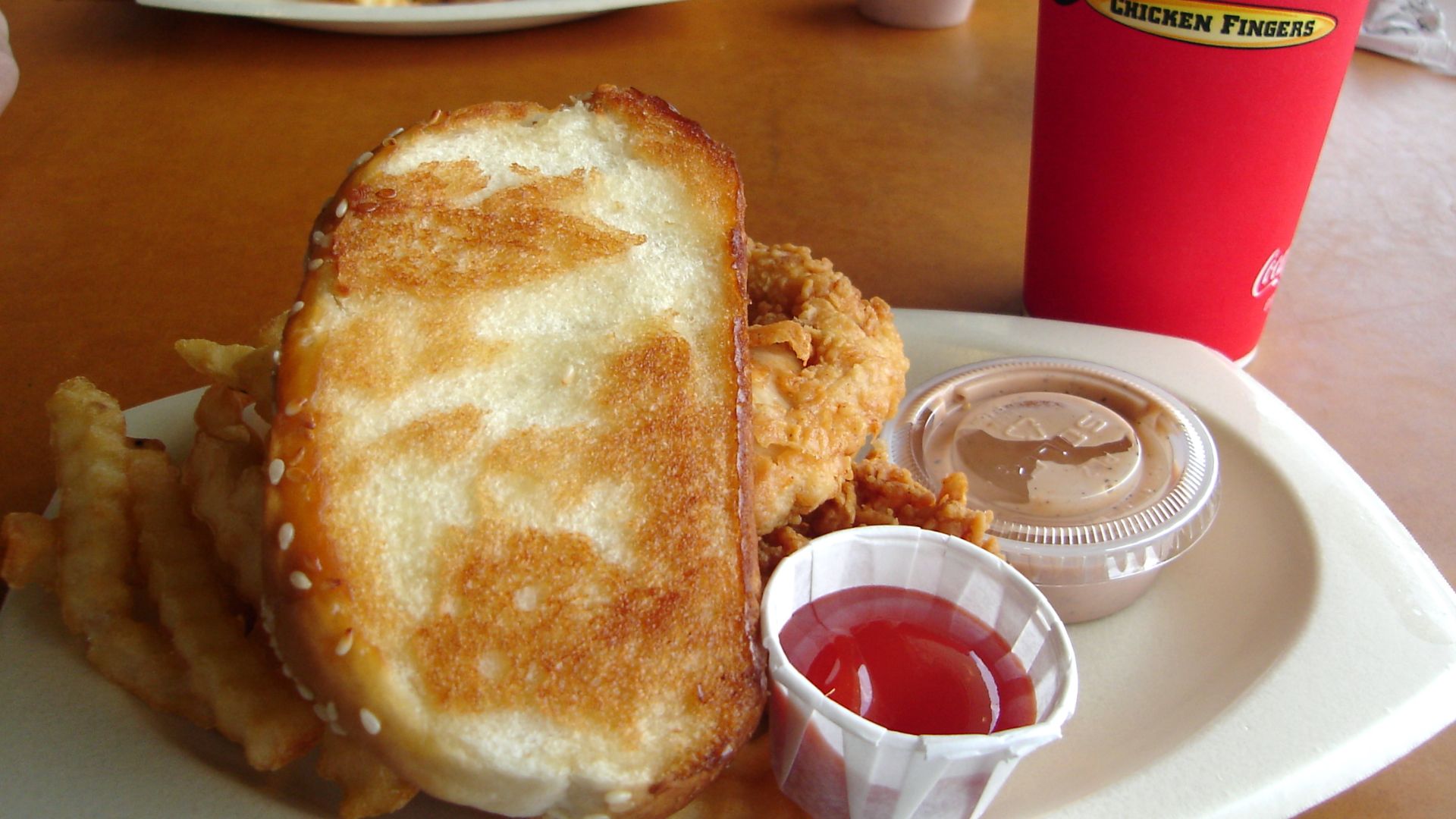 File:Raising Cane's 3 Finger Combo.jpg