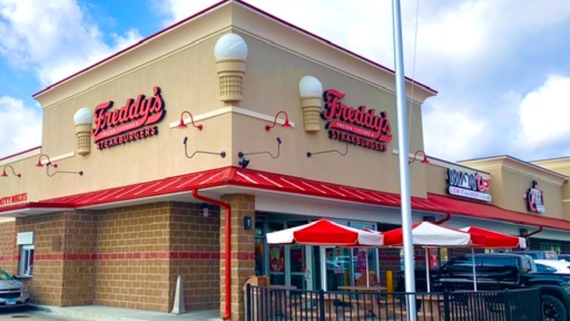 File:Freddy's Frozen Custard & Steakburgers (Marion, IL).jpg
