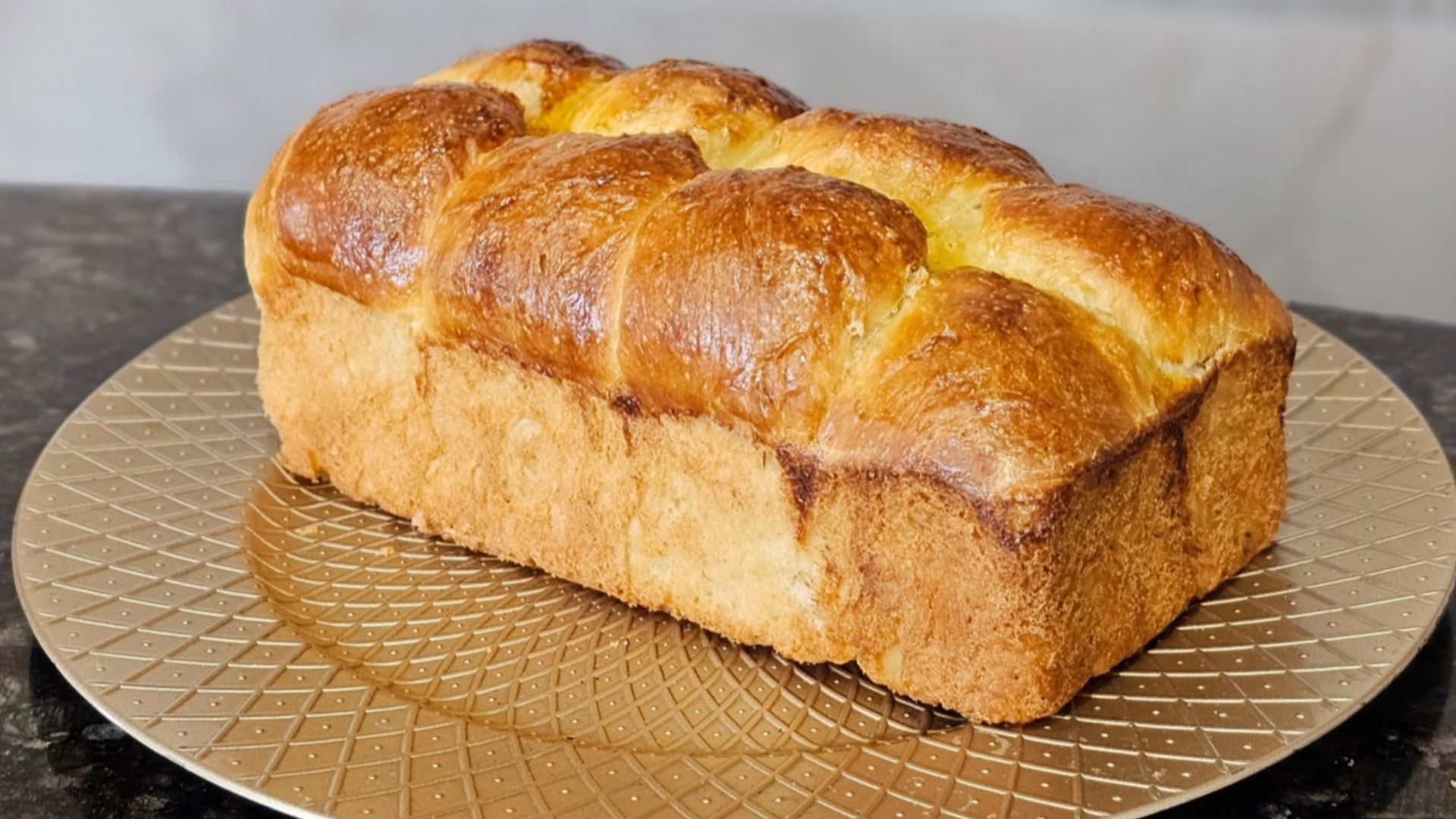 File:Brioche Nanterre.jpg
