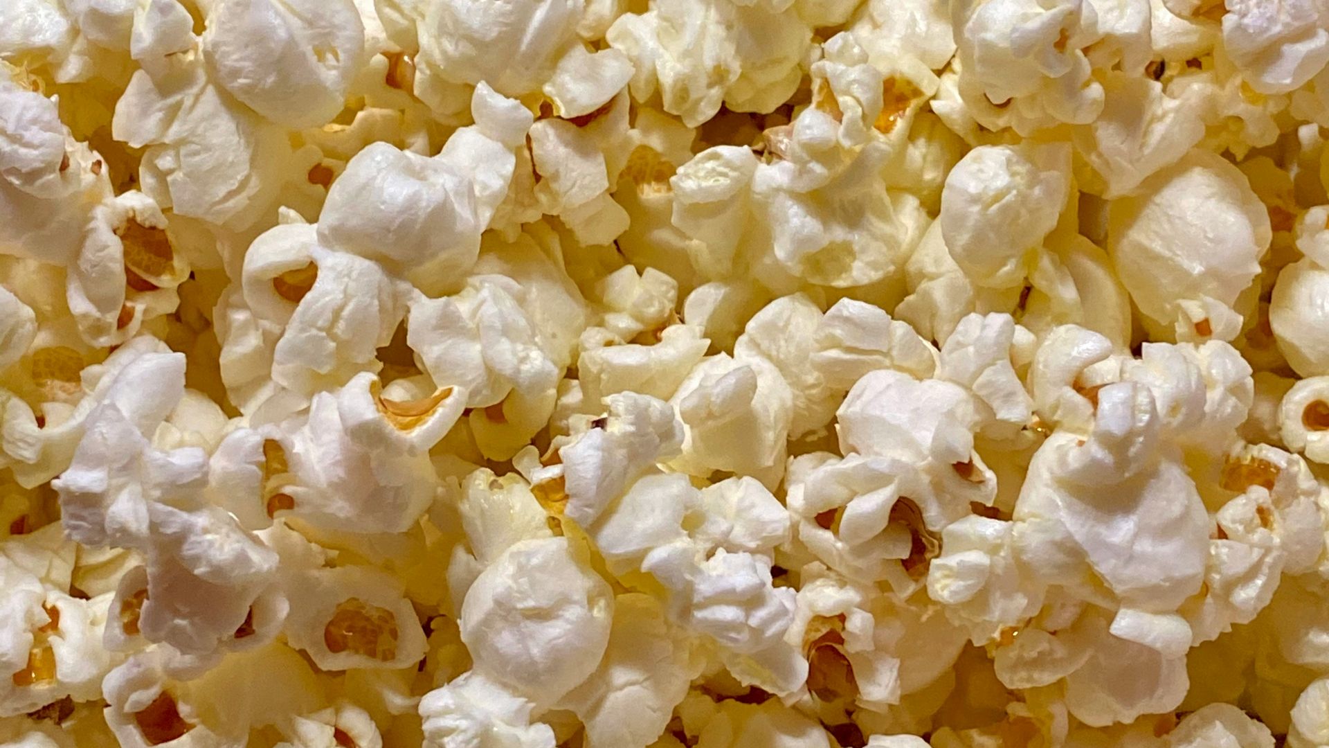 cooked popcorn