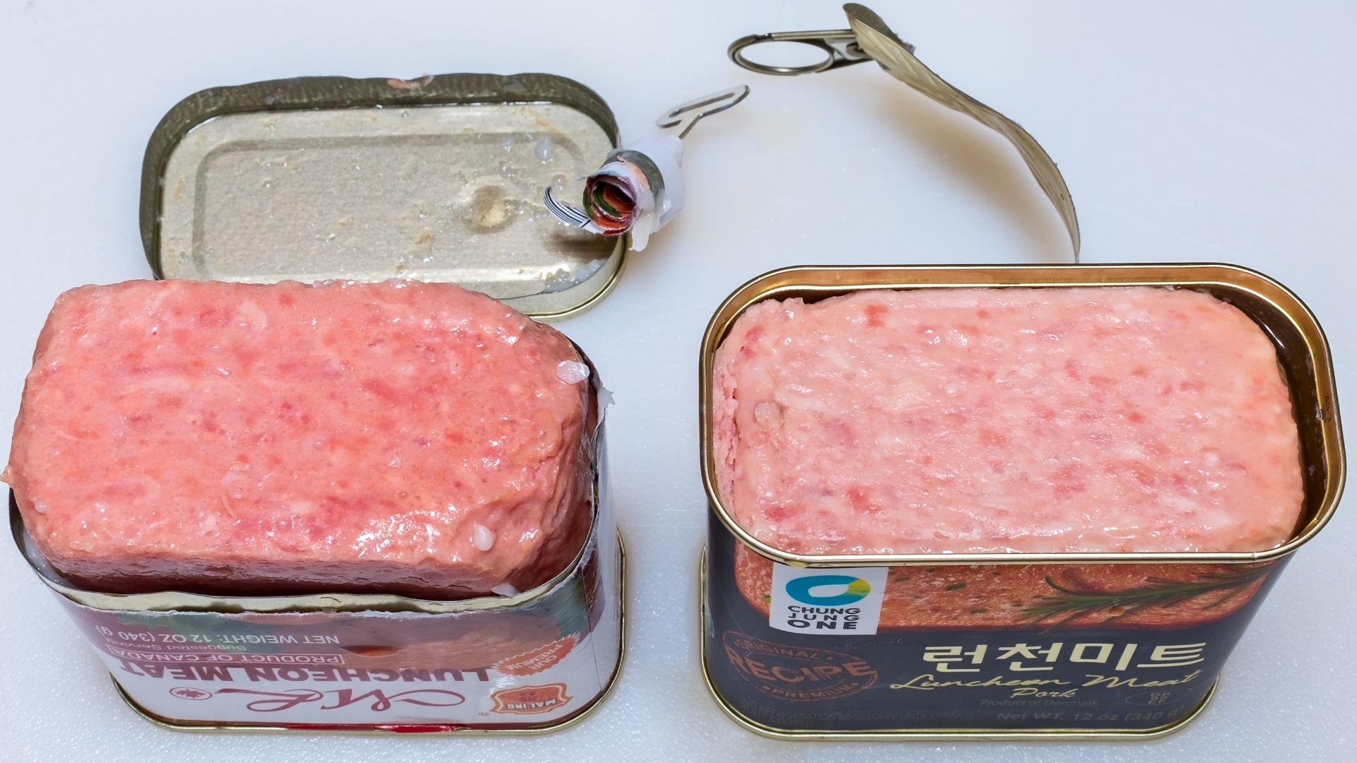 File:Spam Clones ML Luncheon meat and Chung Jung One Luncheon Meat.jpg