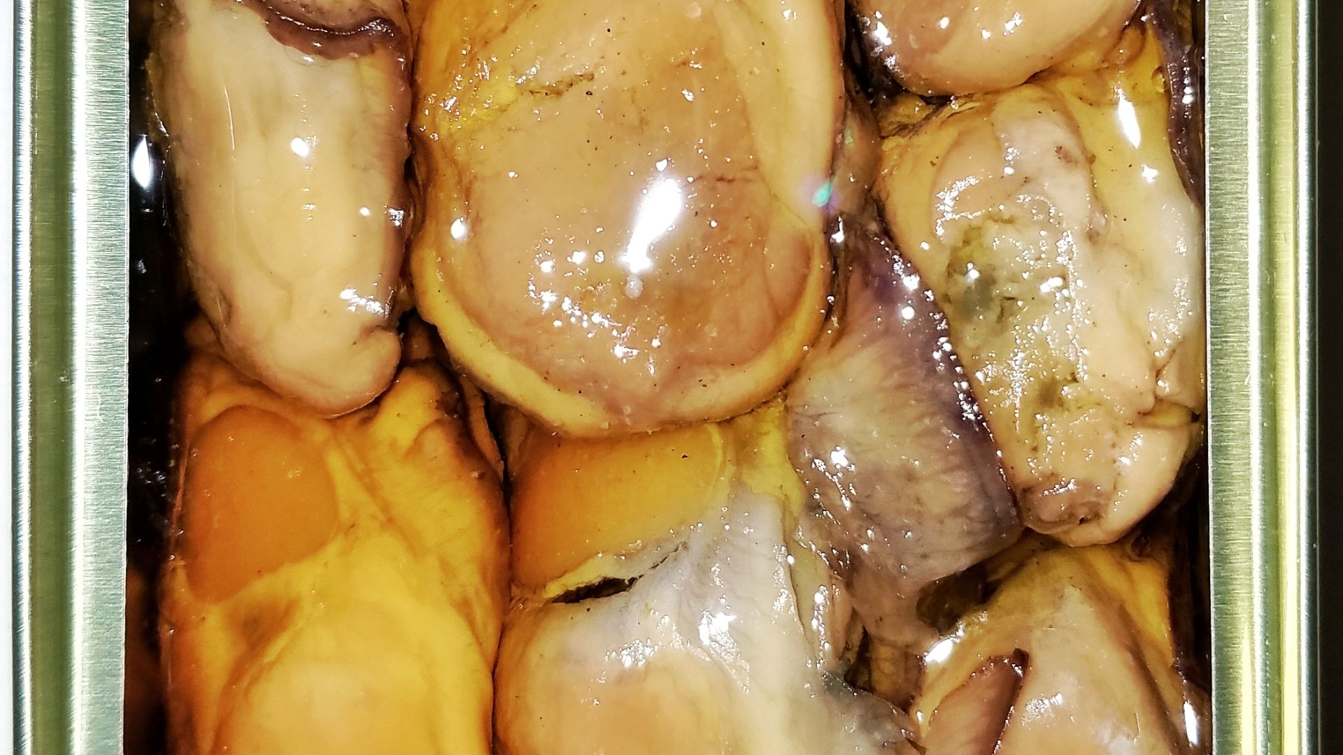 File:Smoked oysters in can - Massachusetts.jpg