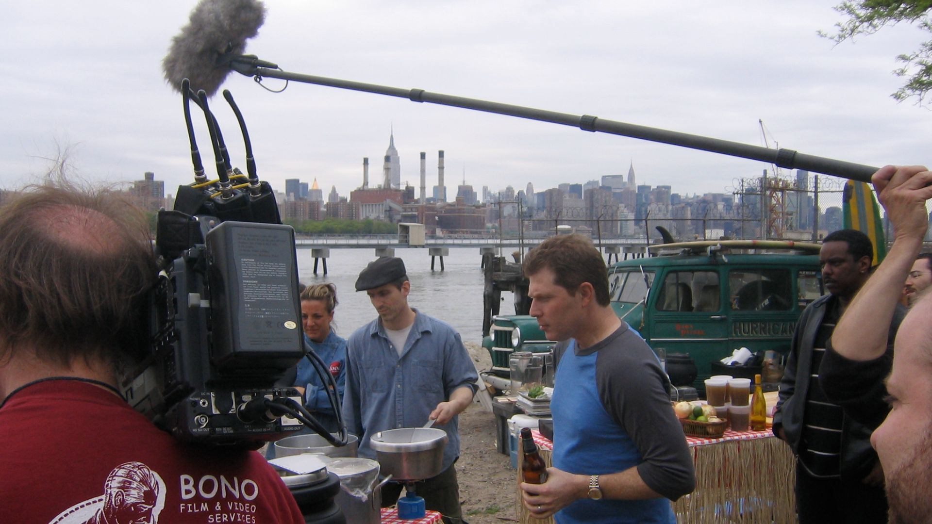 File:Bobby Flay Throwdown.jpg