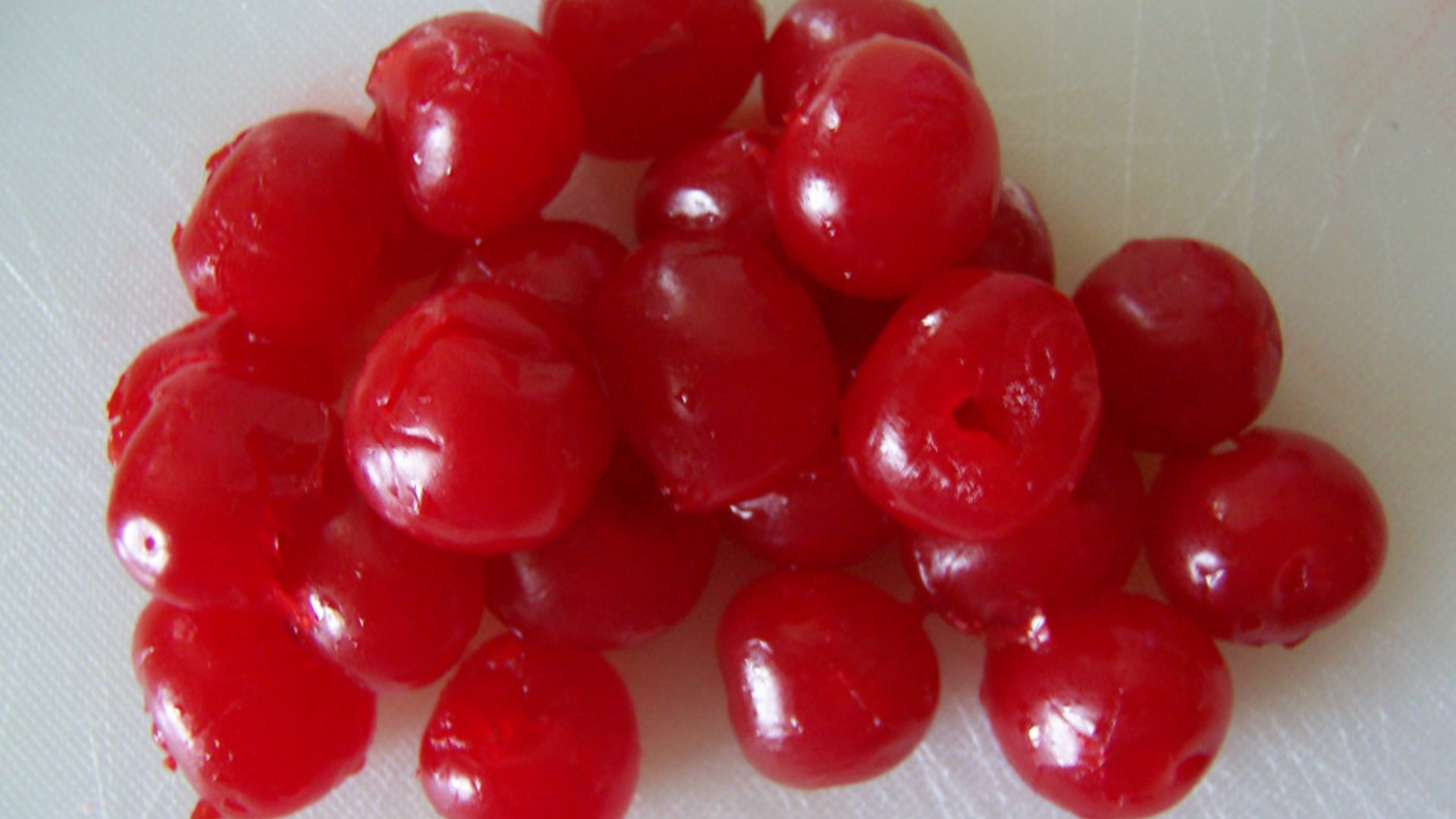 File:Maraschino cherries.jpg