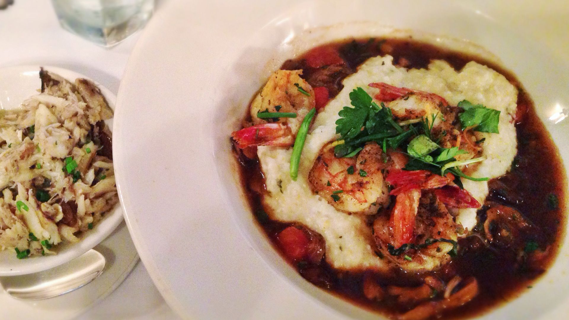 File:Shrimp & grits, and champagne poached crab - Commander's Palace.jpg