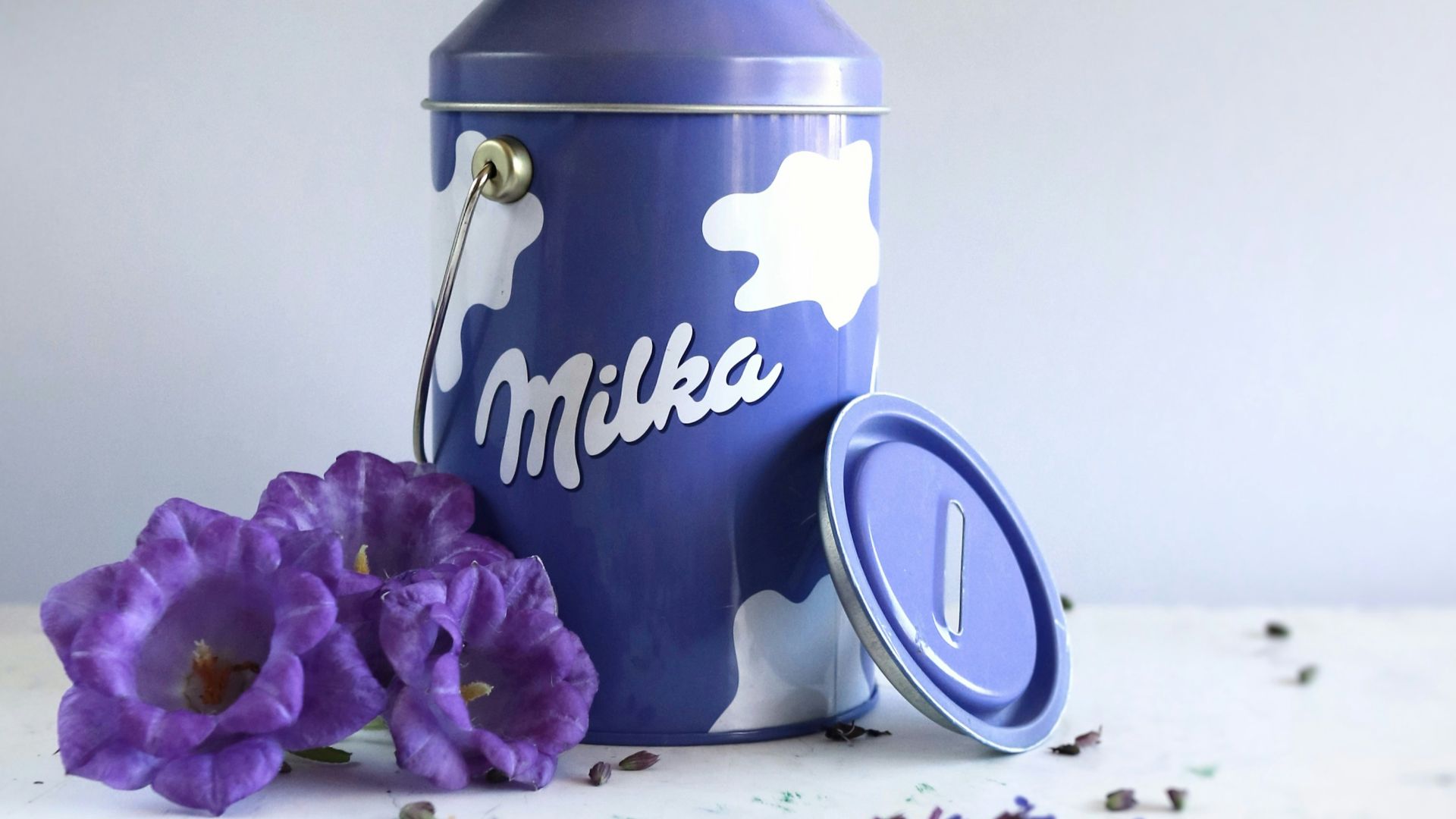 cookies in blue container