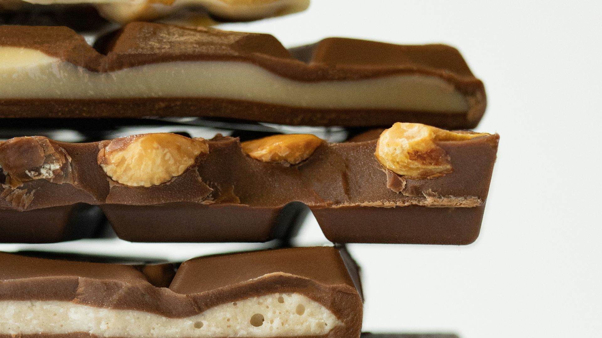 brown and white chocolate bar