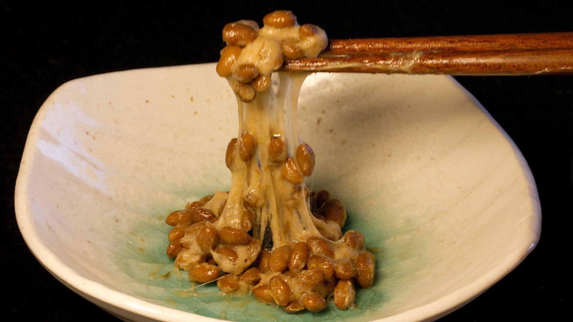 File:Natto mixed by Kinchan1.jpg