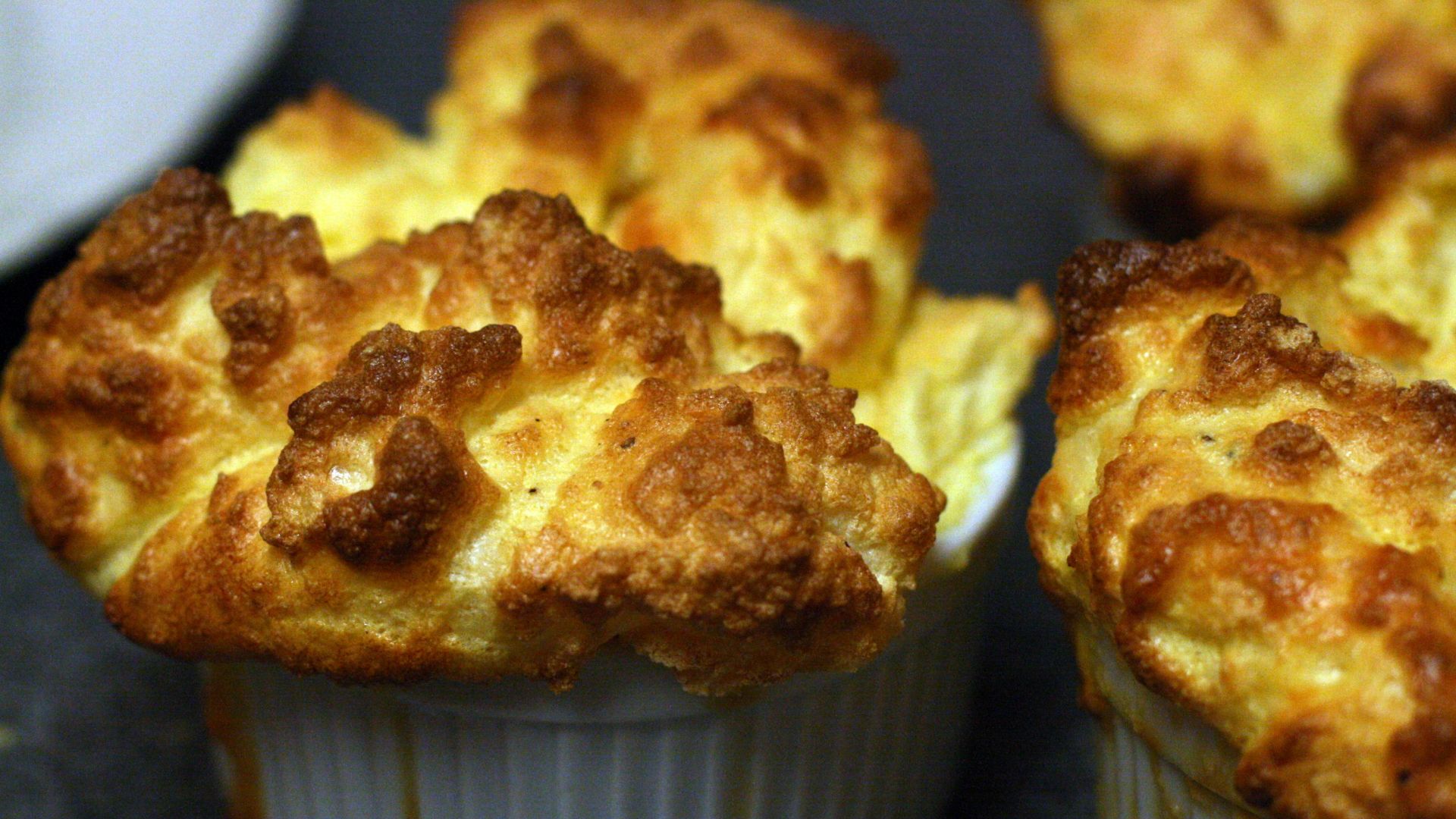 File:Cheese soufflé (4441276511).jpg