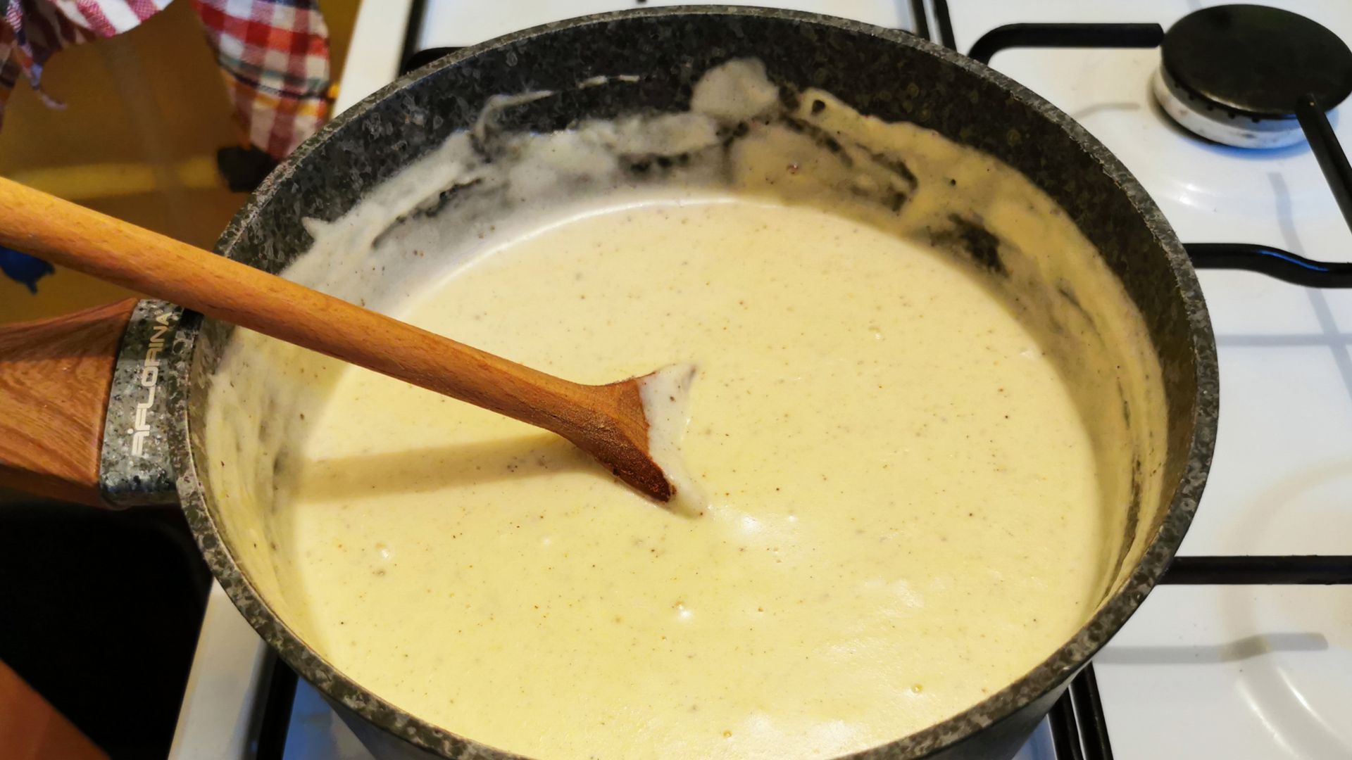 File:2021 Sos beszamelowy.jpg