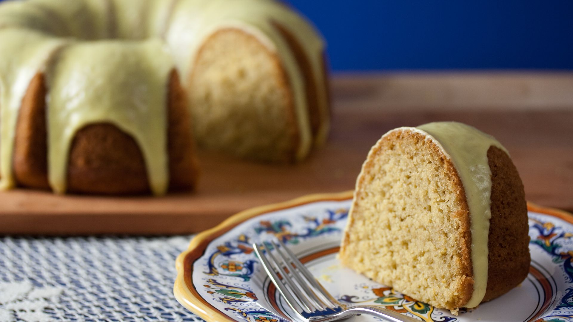 File:Vegan Olive Oil Rosemary Semolina Cake (5552277248).jpg