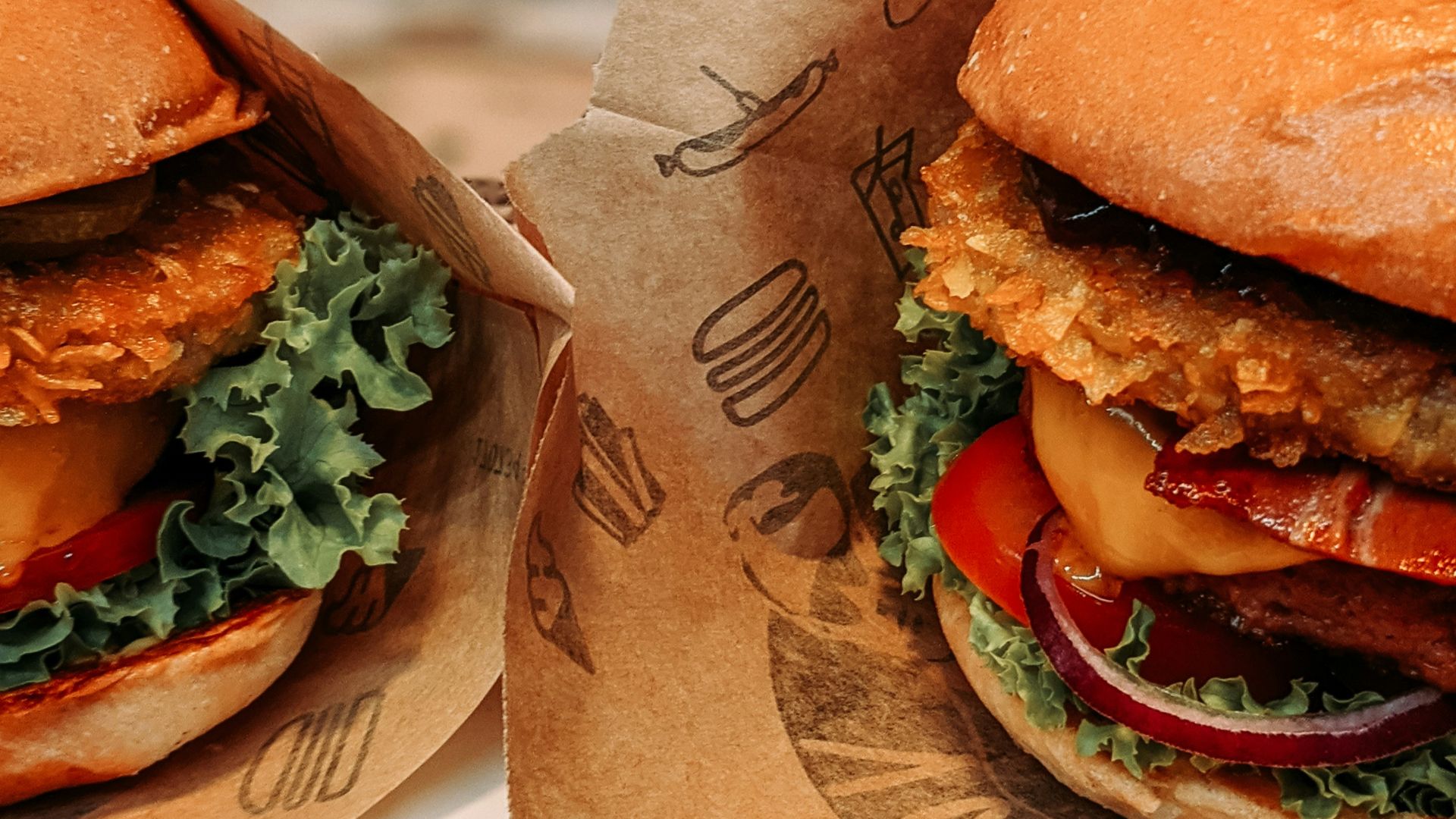 burger with lettuce and tomato