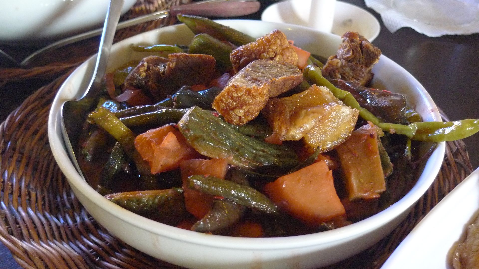 File:Cagayan - Genaro's Piankbet with Lechon Kawali.jpg
