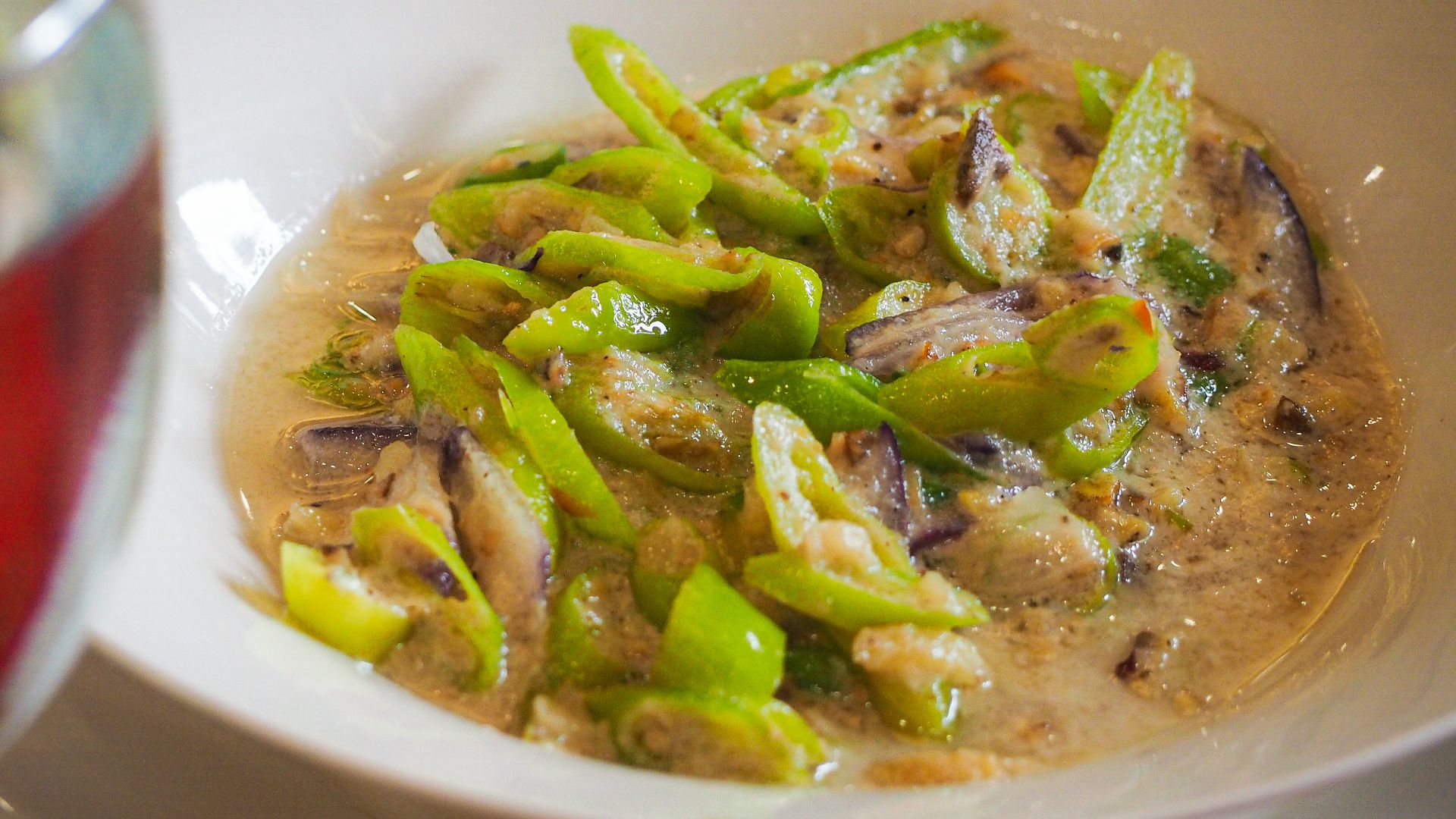 File:Bicol Express at La Herencia Comida.jpg