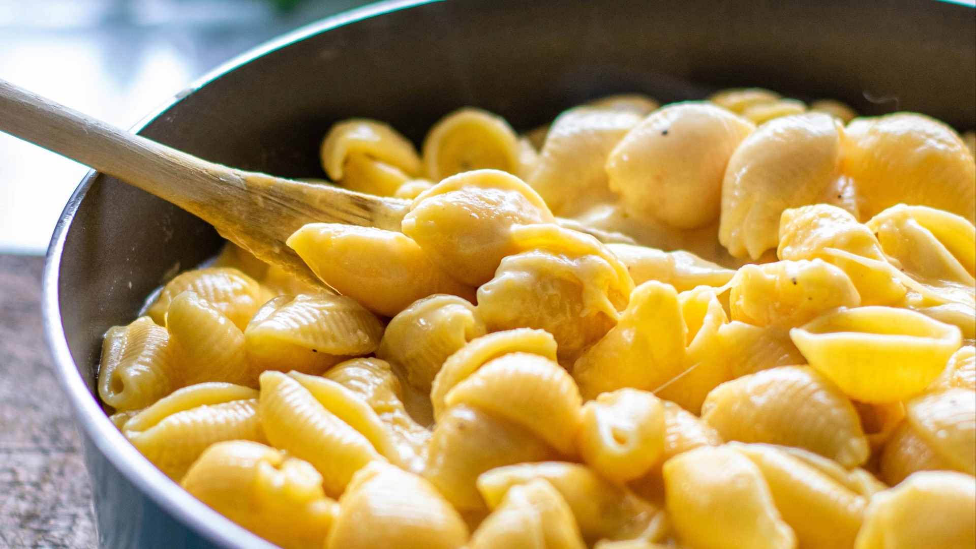 a bowl of macaroni and cheese