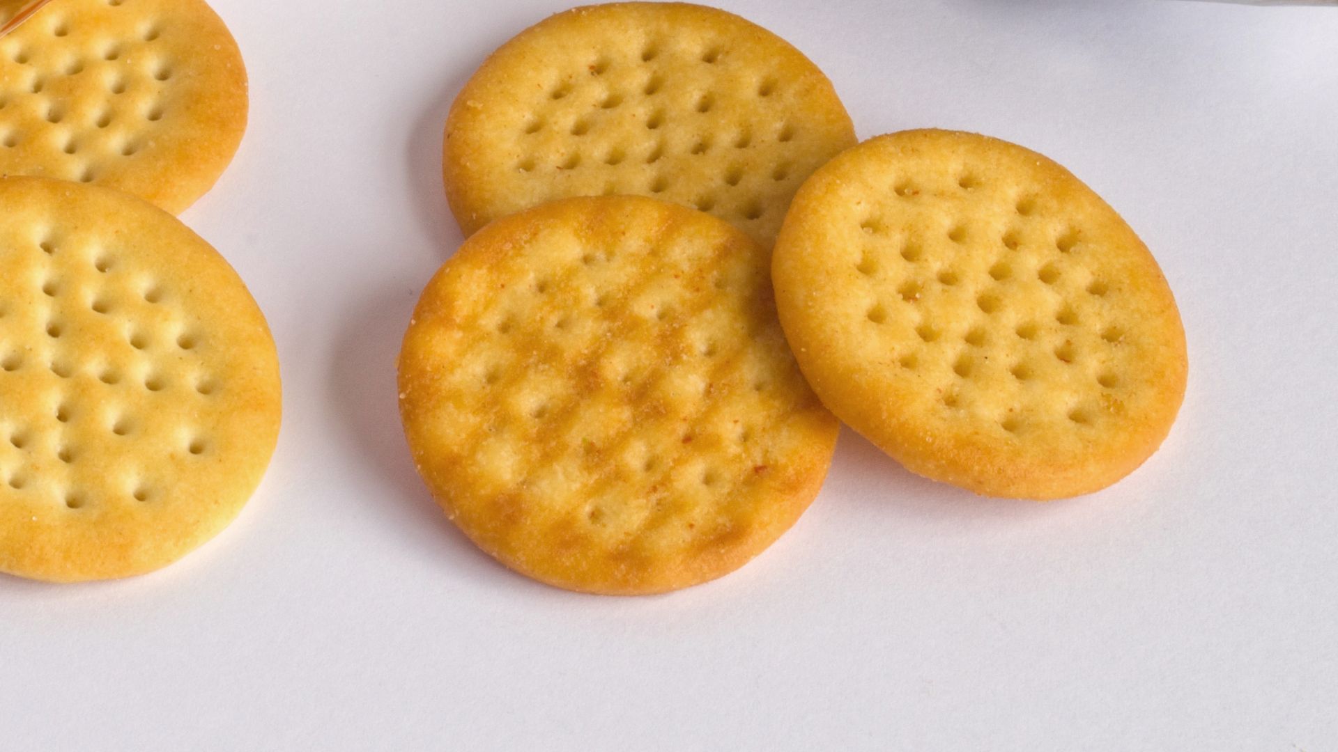 File:McVities Mini Cheddars (Original and BBQ) with bags.jpg