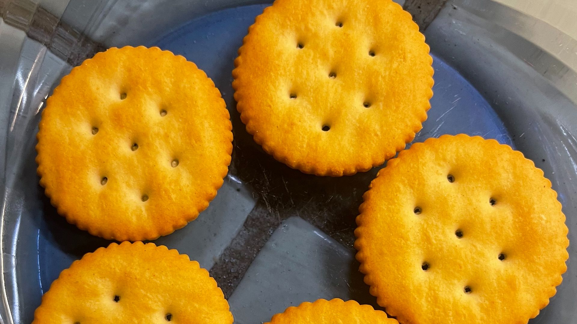 File:Ritz On A Blue Glass Plate (51041661658).jpg