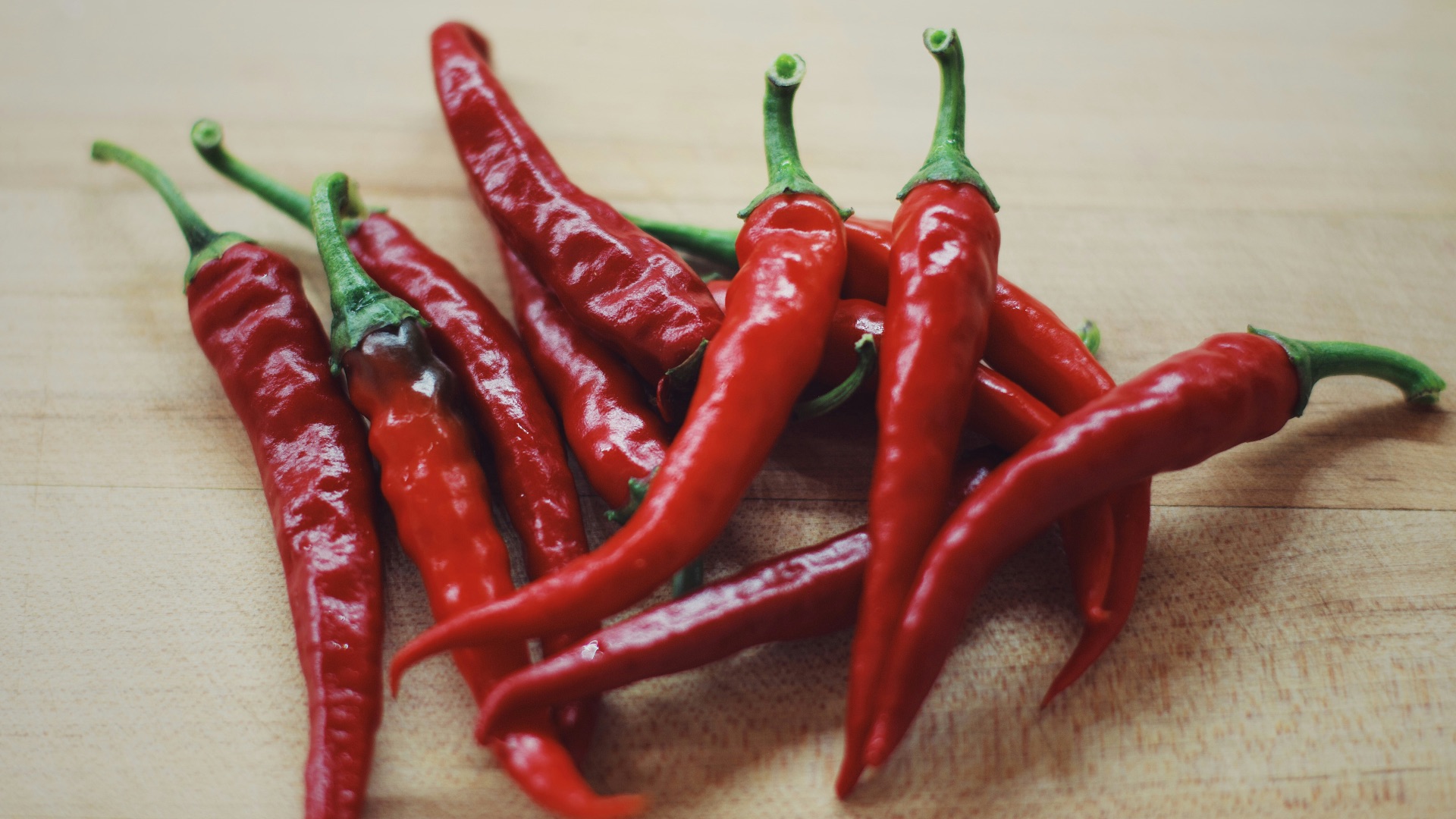 pile of red chilis