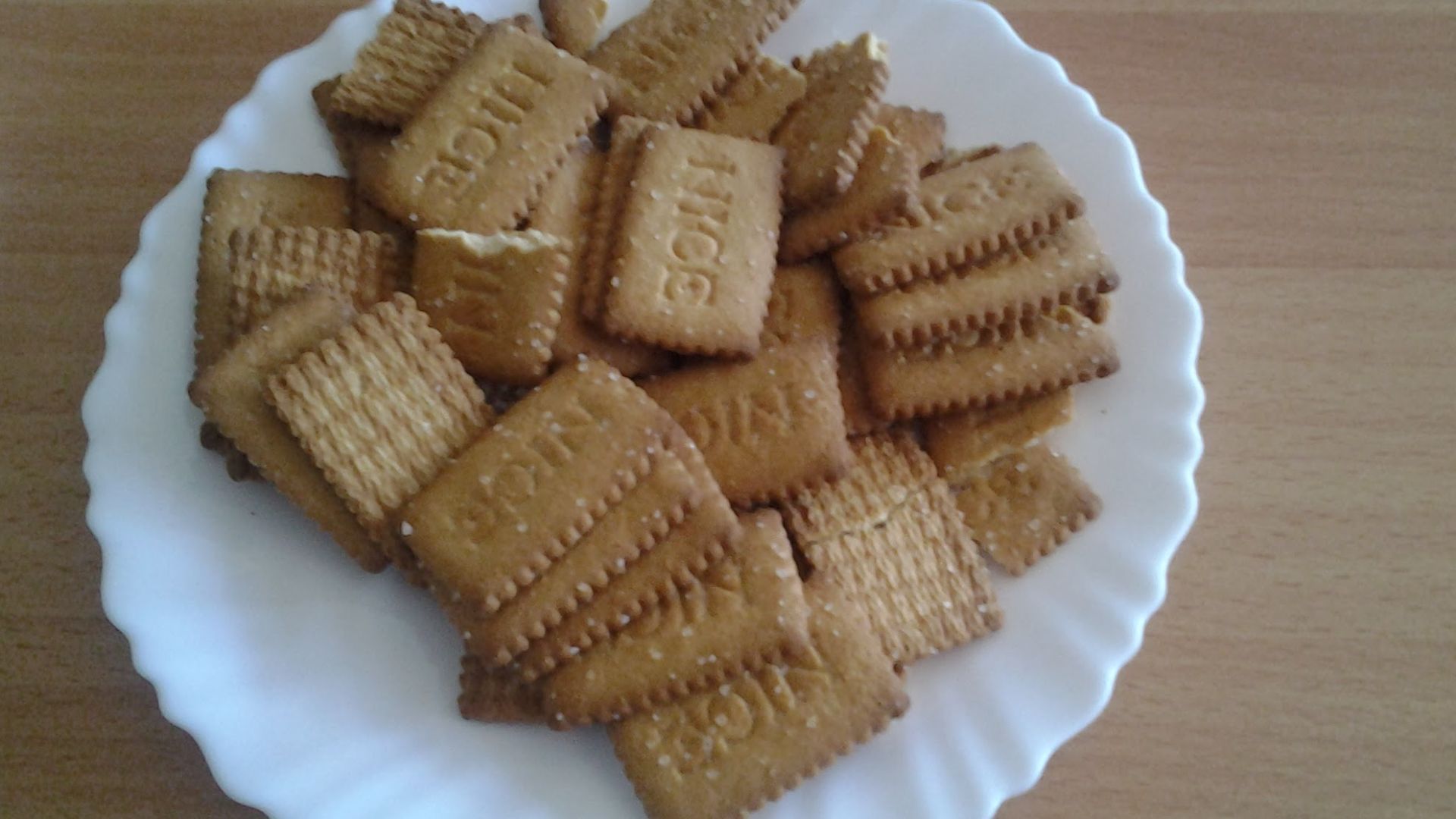 File:Nice Biscuits. Nairobi, Kenya.jpg