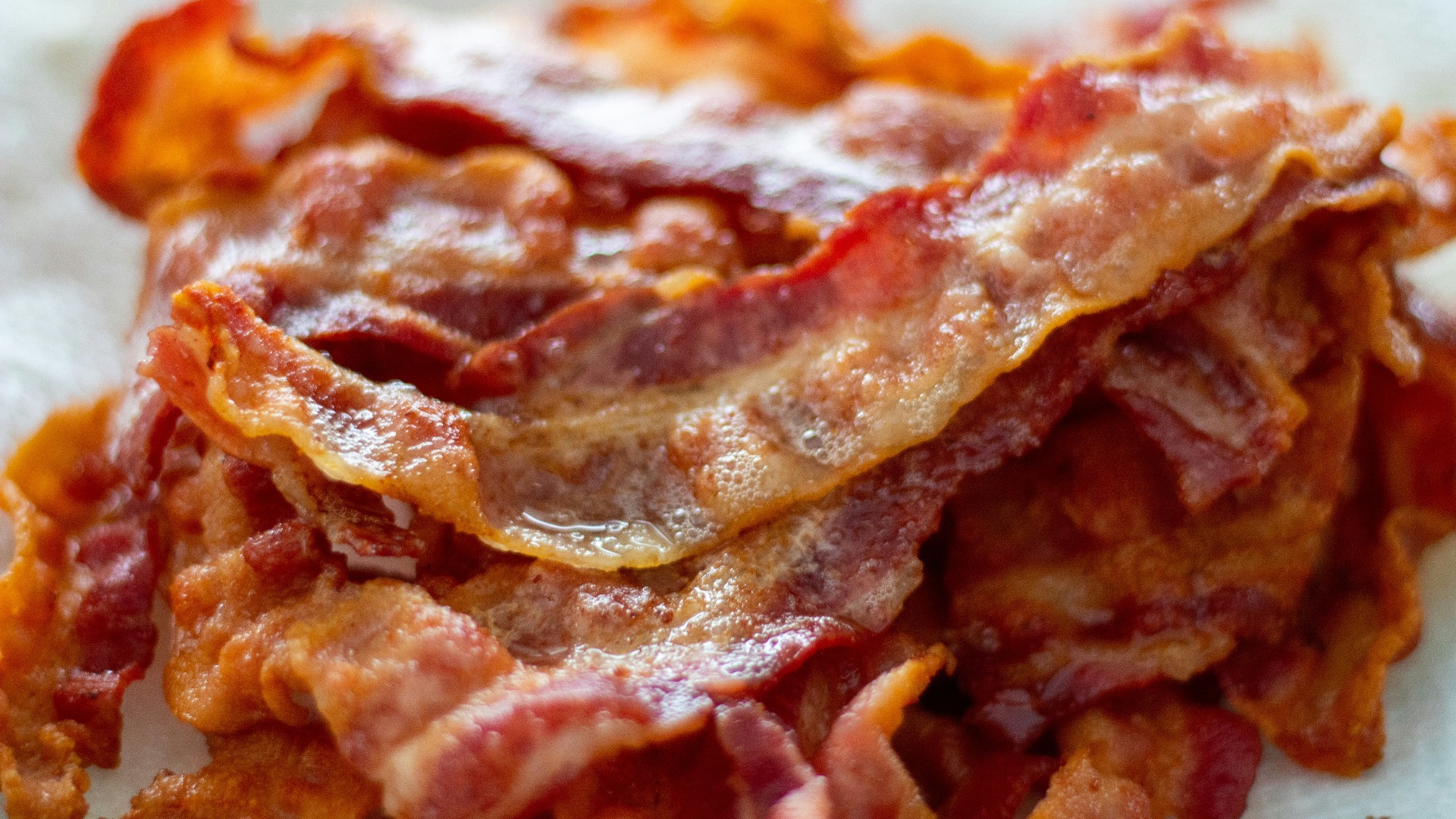 Crispy bacon, ready to eat!