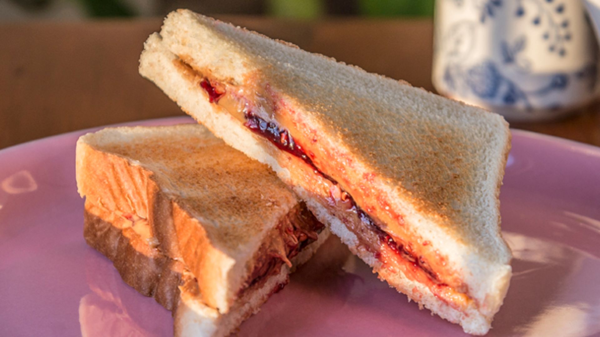 File:Peanut butter and jelly sandwich (11120827053).jpg