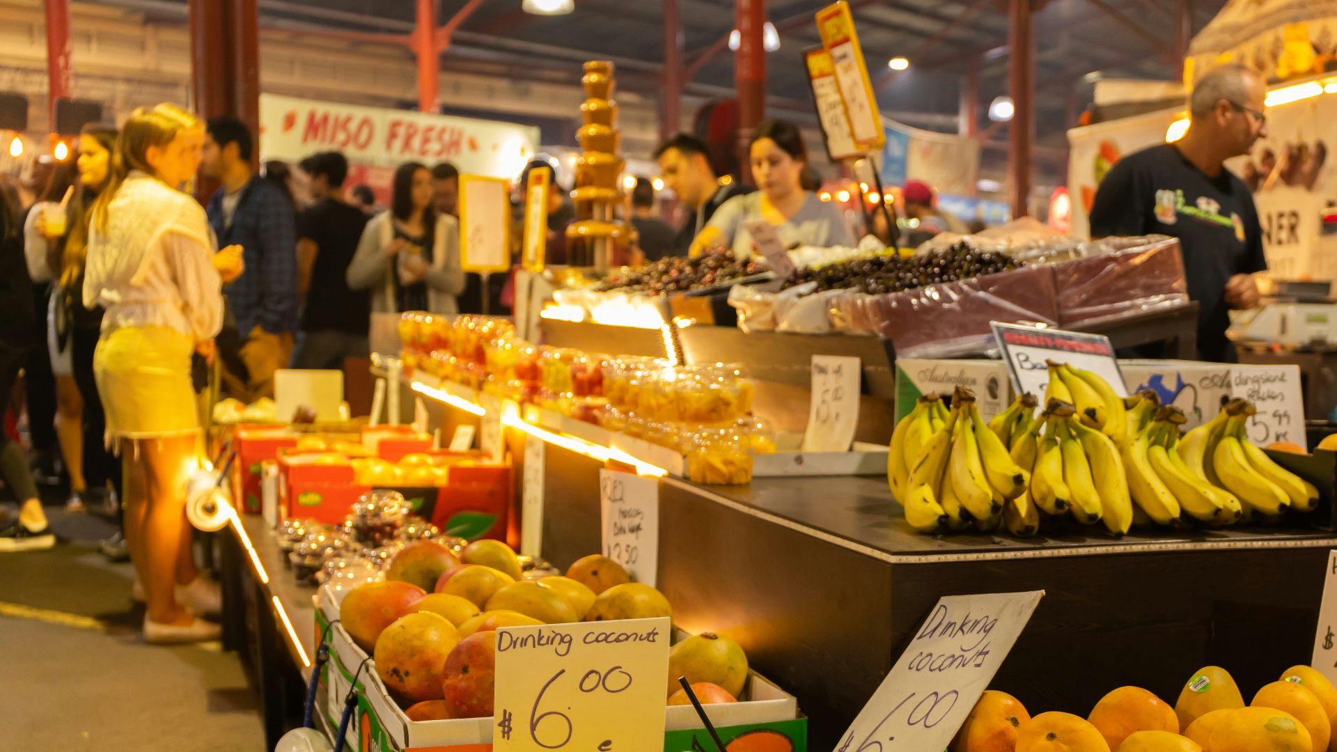 fruit stand on market during daytime