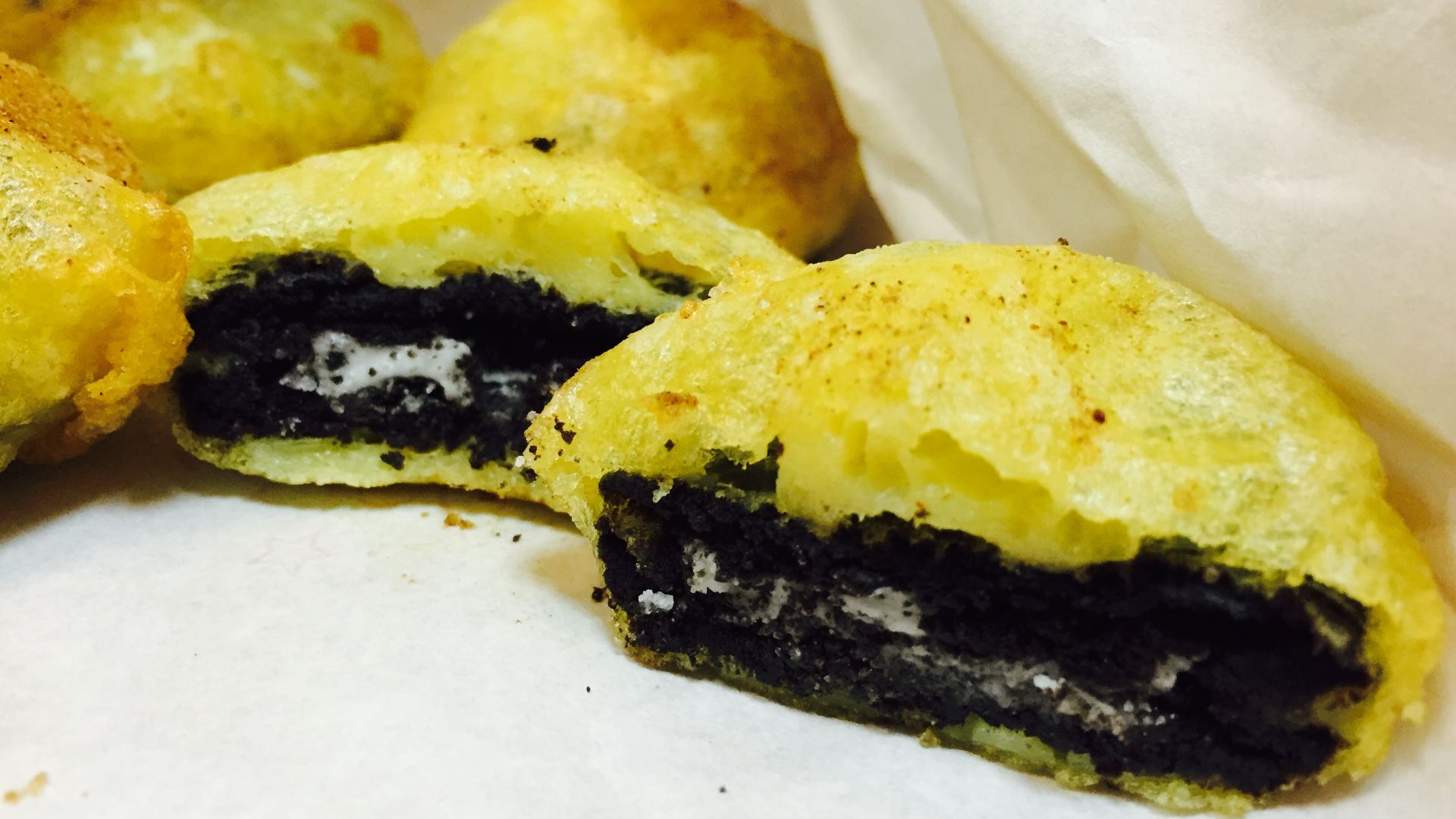 File:Deep Fried Oreo.JPG