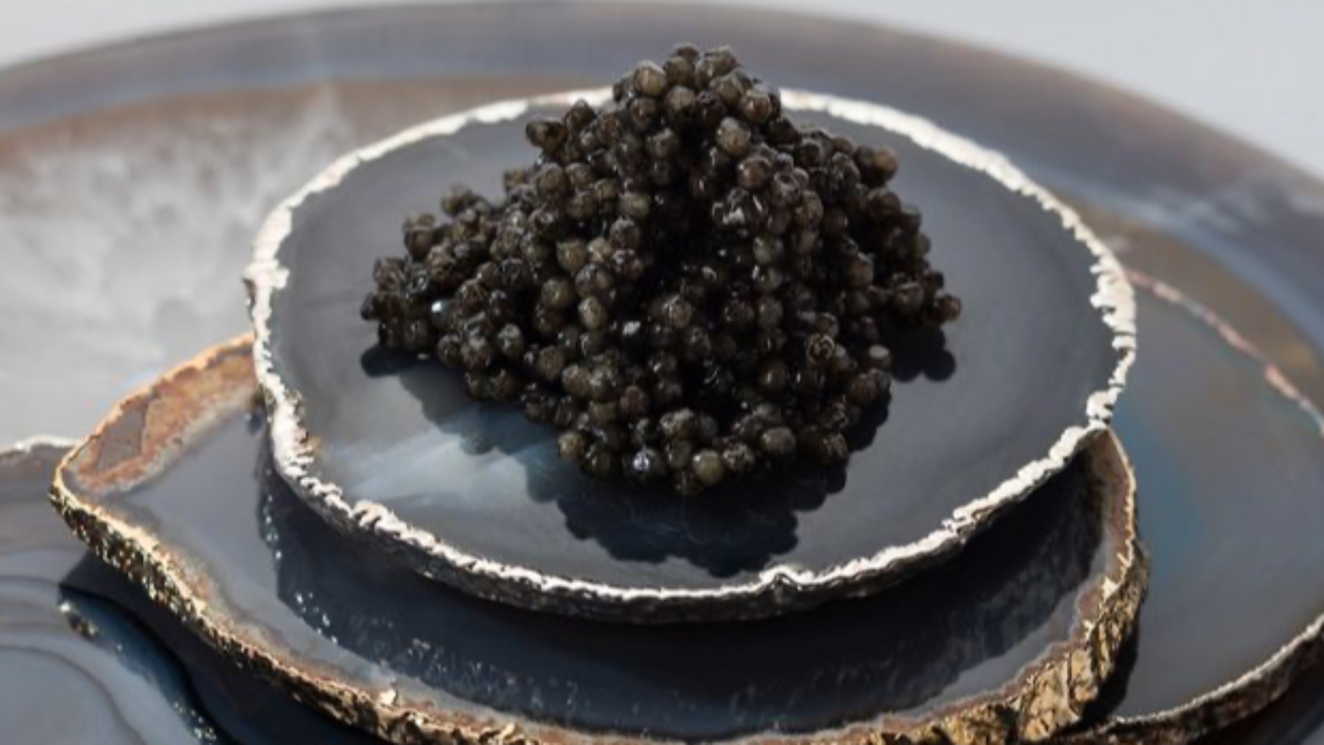 File:Фото Астраханской Черной икры.jpg