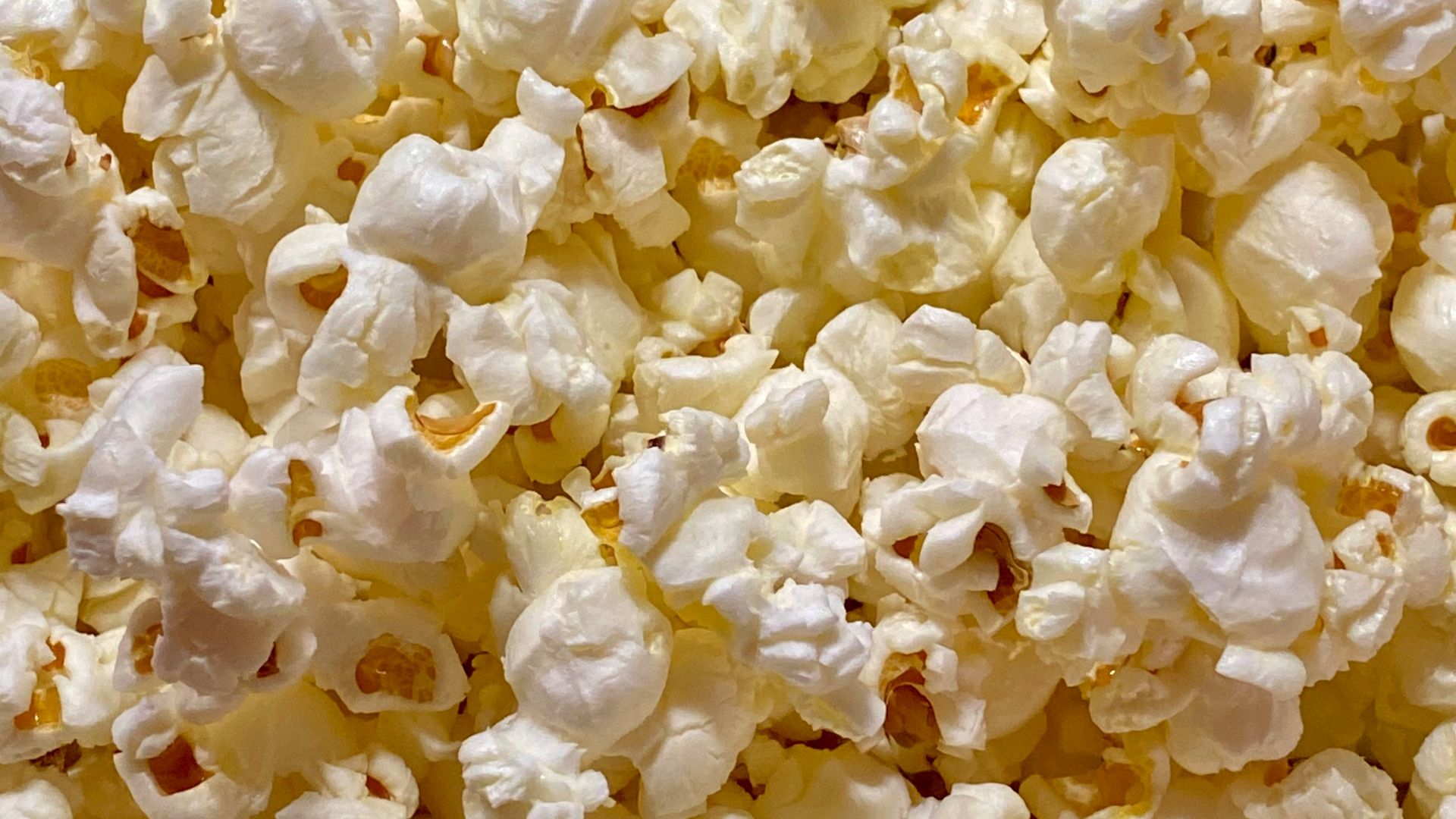 cooked popcorn