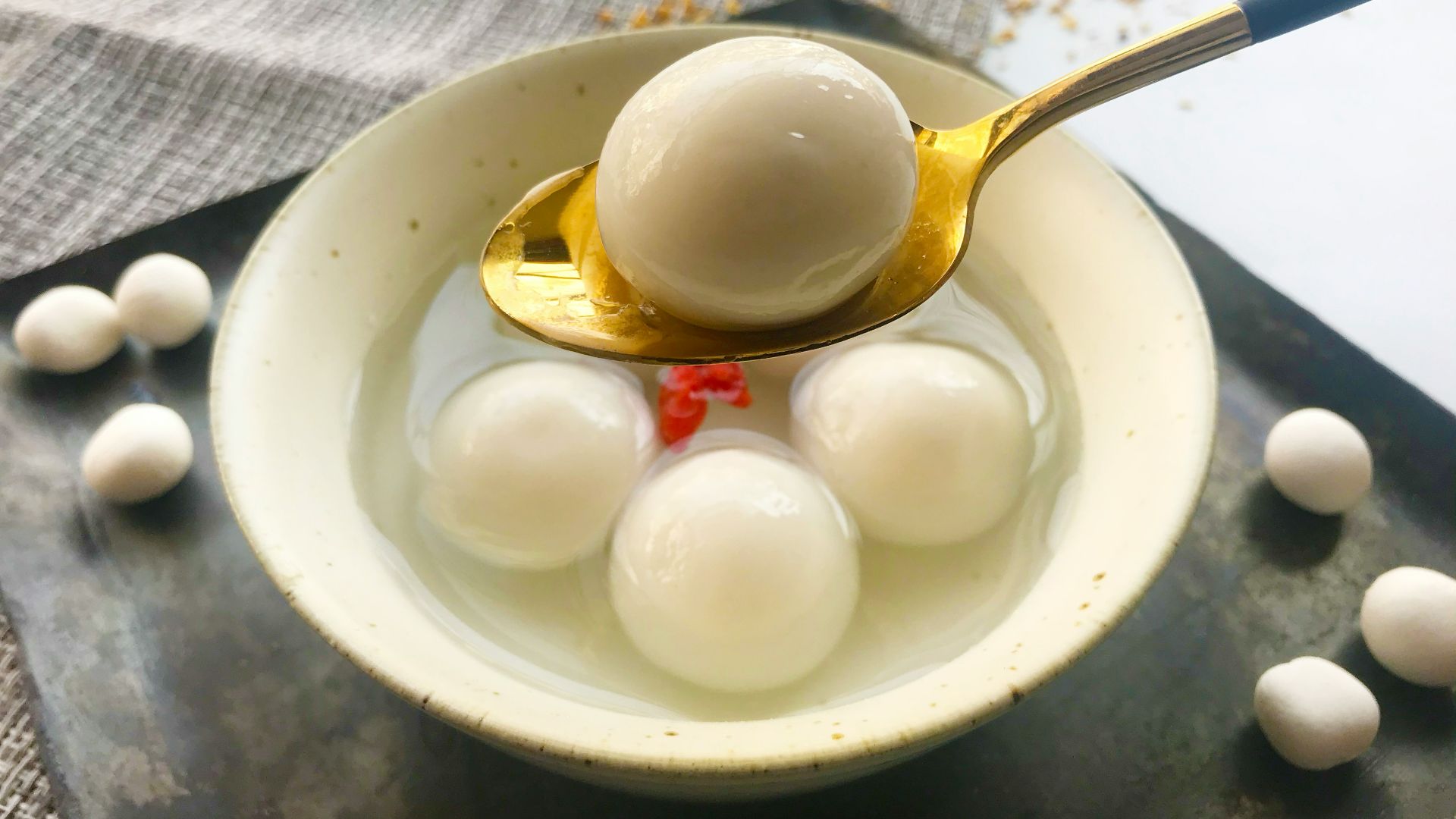 egg on white ceramic bowl