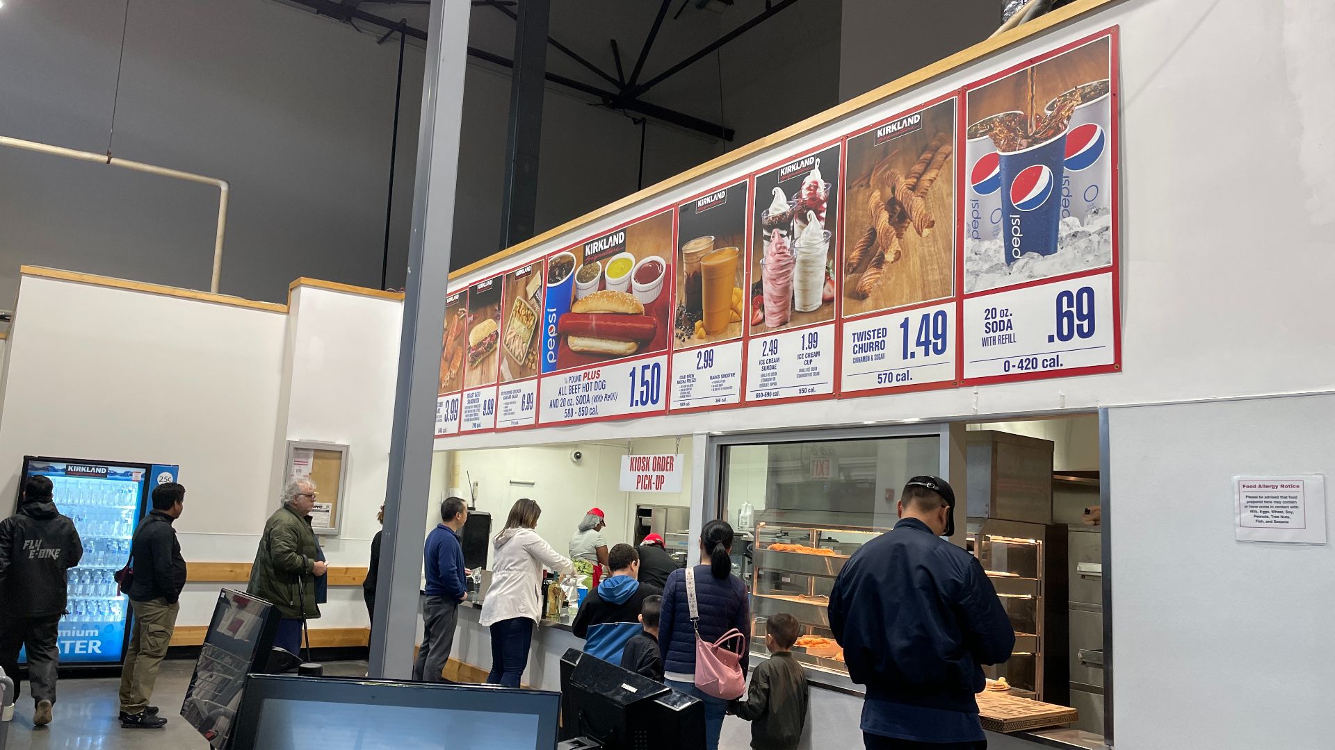 File:Food court at Costco Wholesale Queens, October 21 2023, New York 2.jpg