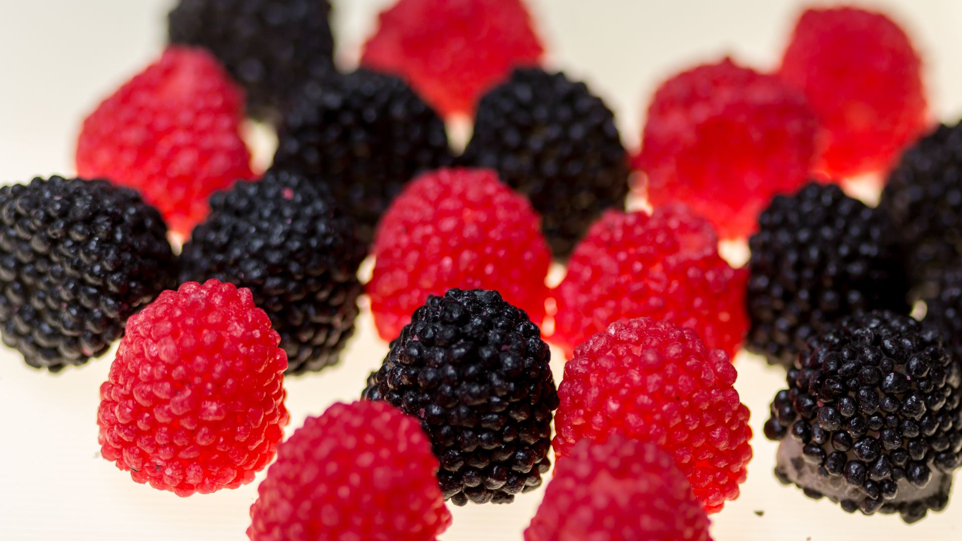 File:Haribo Gelee-Himbeeren und -Brombeeren-5468.jpg