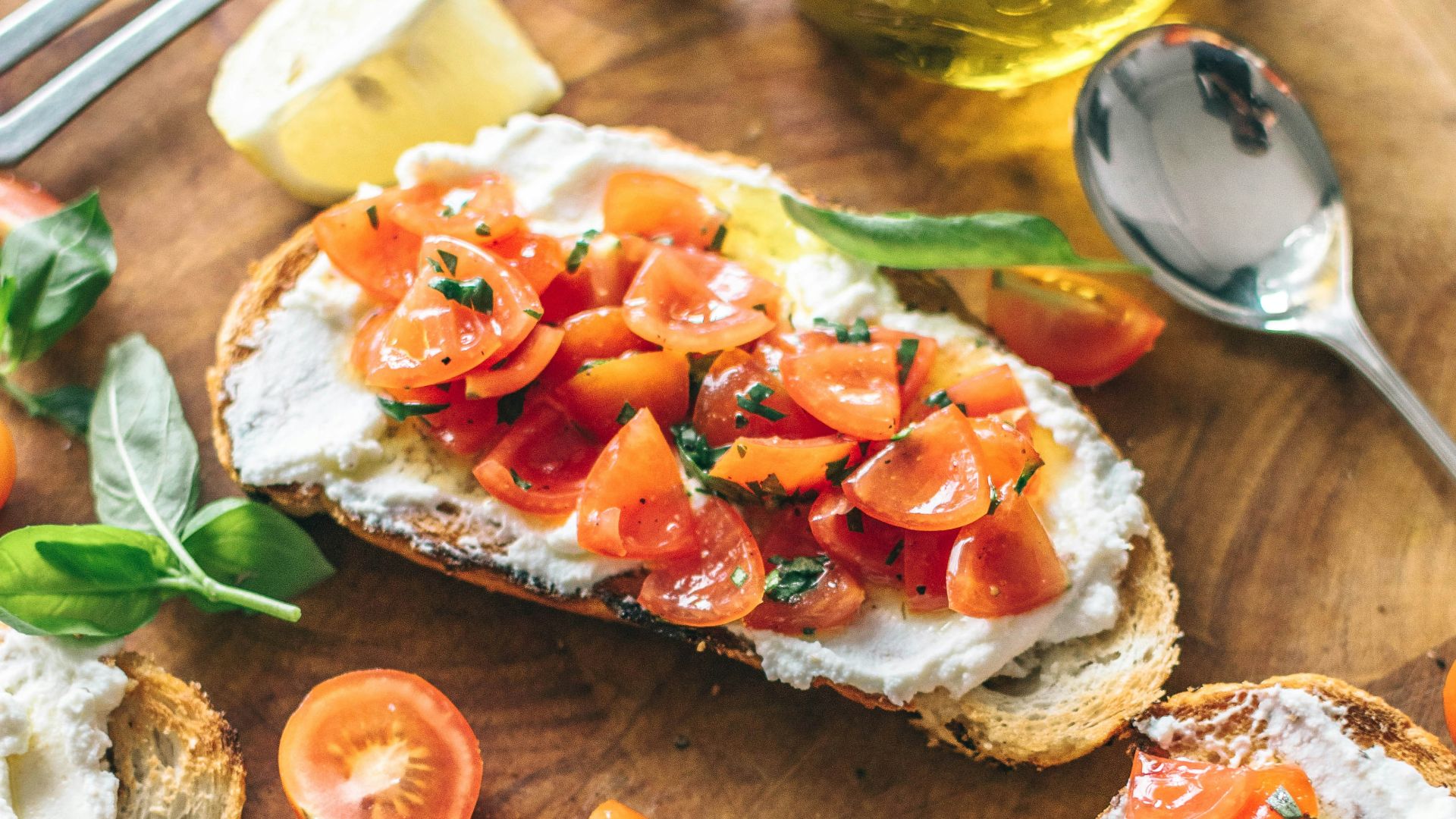 dish with tomato salad toppings