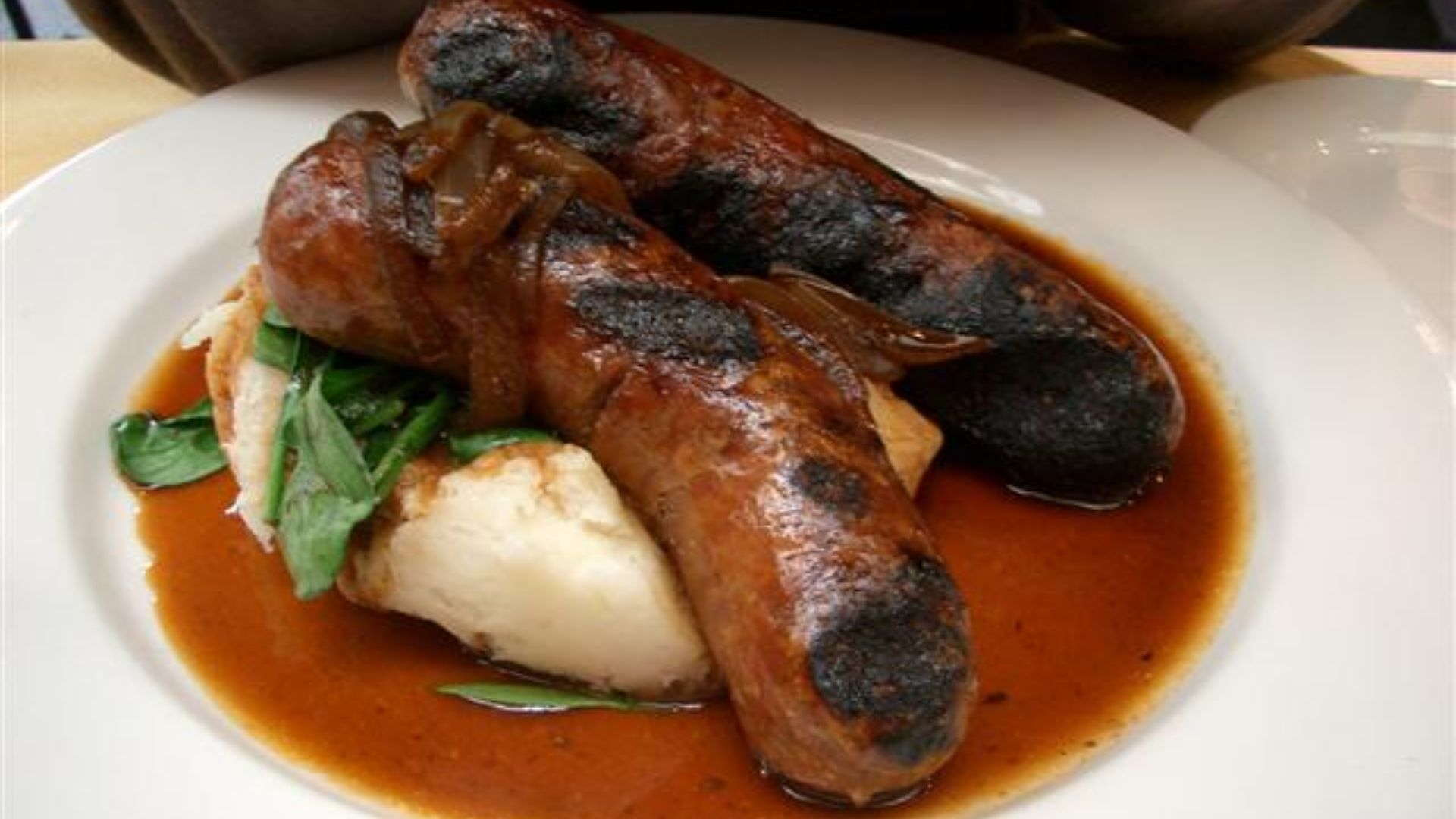 File:Bangers and mash 1.jpg