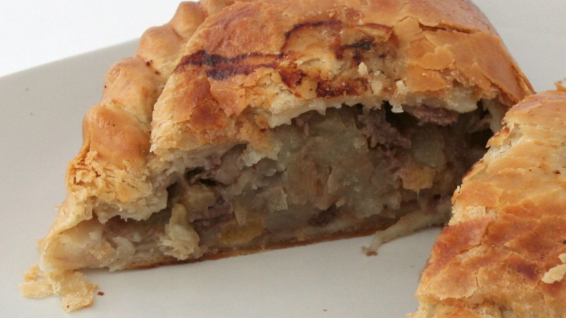 File:Cornish pasty - cut.jpeg