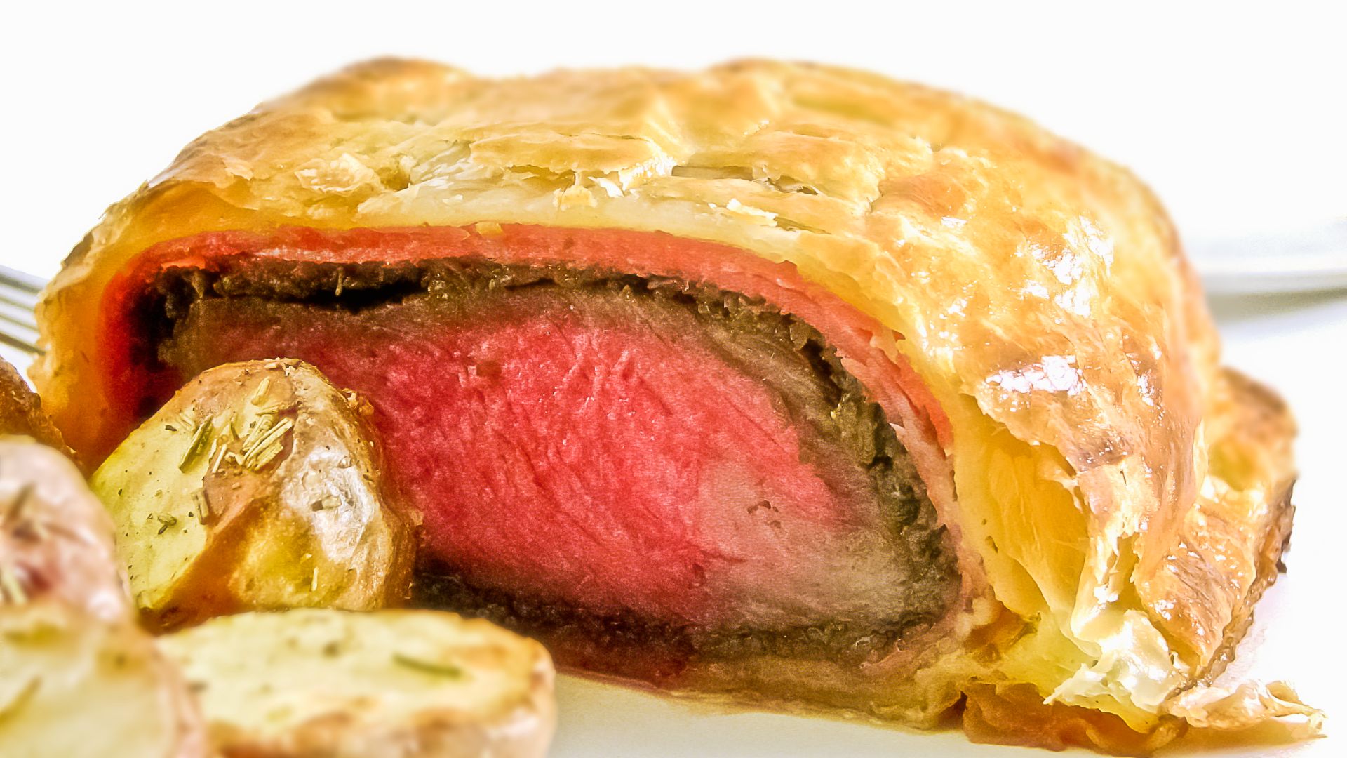 File:Beef Wellington - Crosscut.jpg
