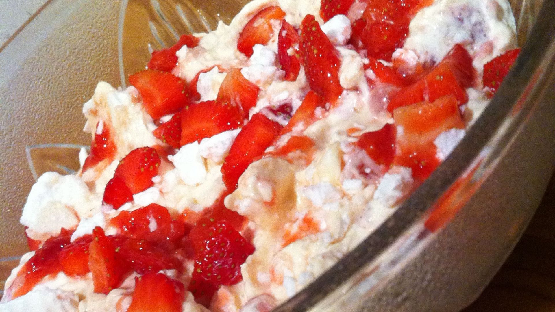 File:NicelySeasoned Eton Mess.jpeg