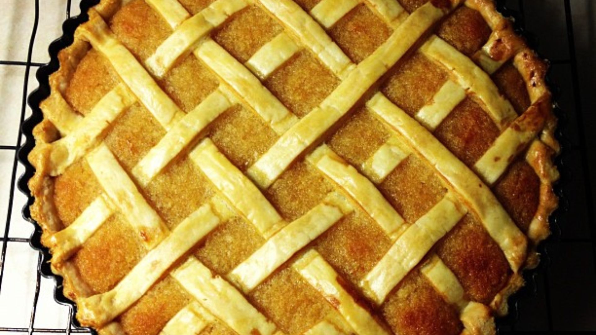 File:Mary Berry treacle tart (8131434026).jpg