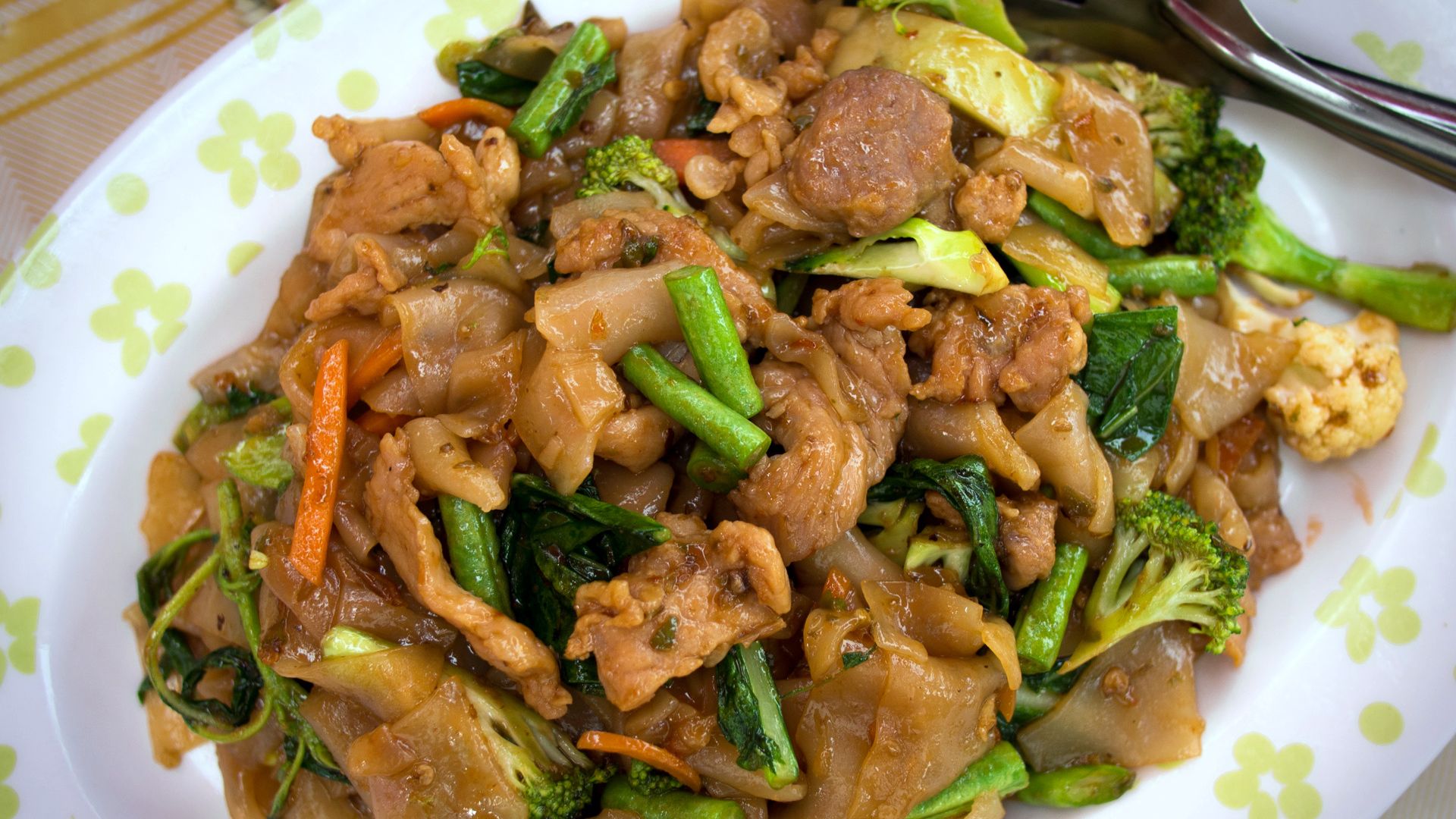 File:Sen yai phat khi mao.jpg