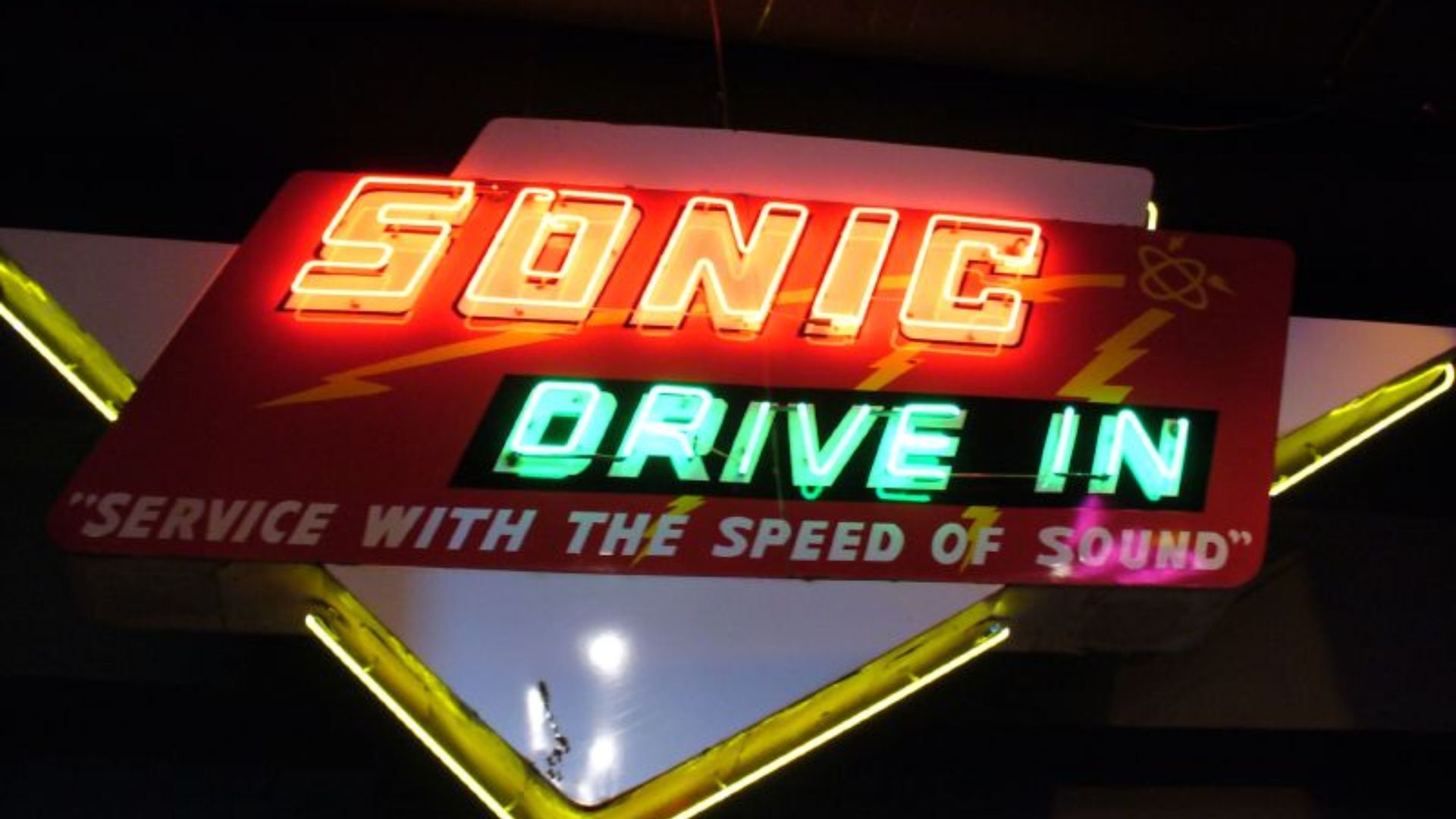 File:Sonic Neon Sign, OK History Center.jpg