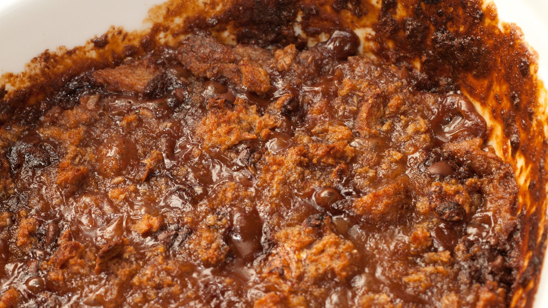 File:Banana chocolate chip bread pudding (43178453391).jpg