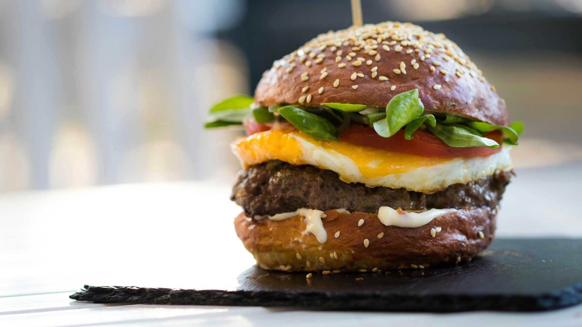 burger-with-egg-thumb-rss.png