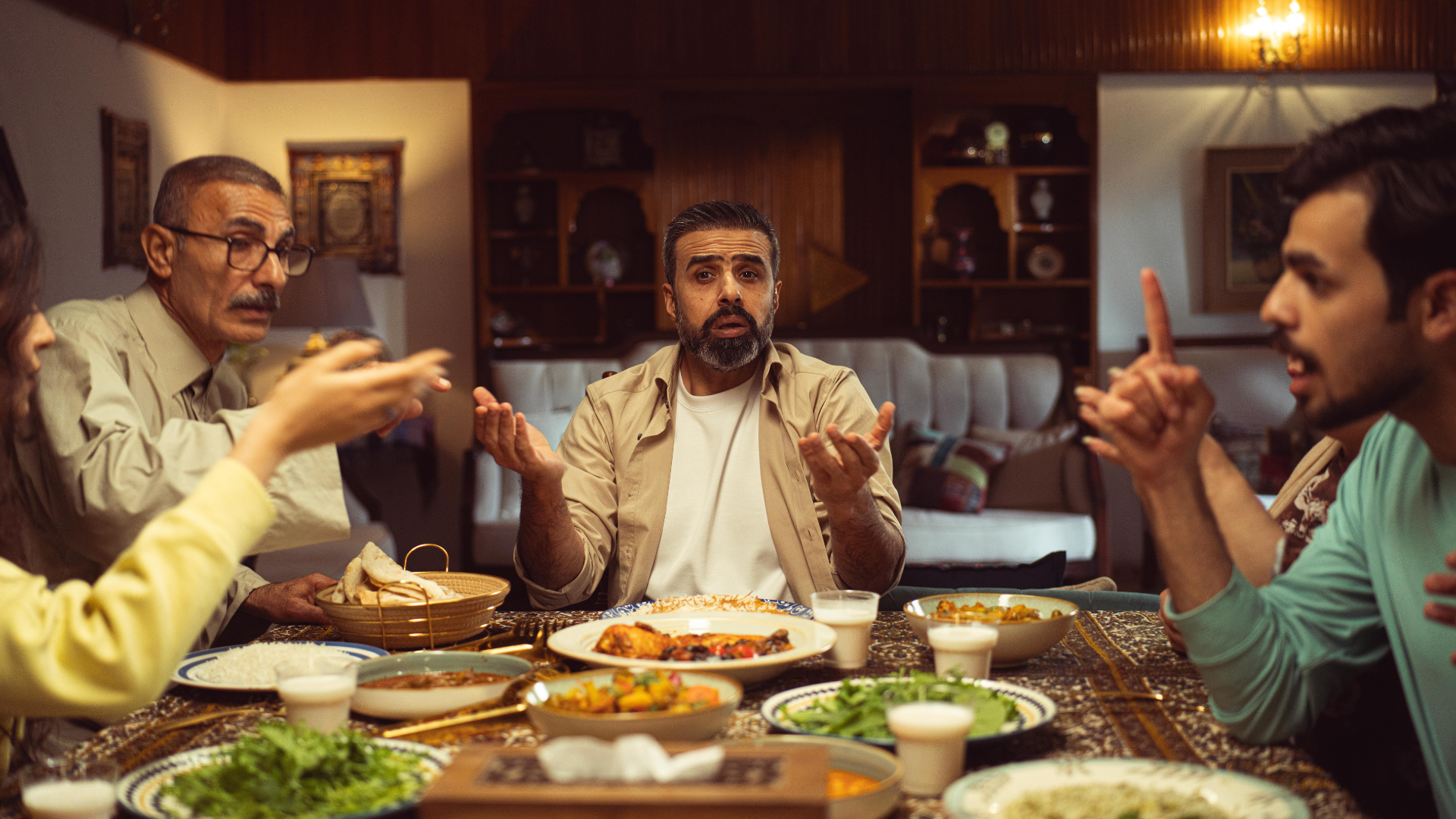 people-arguing-at-dinner-thumb-rss.png