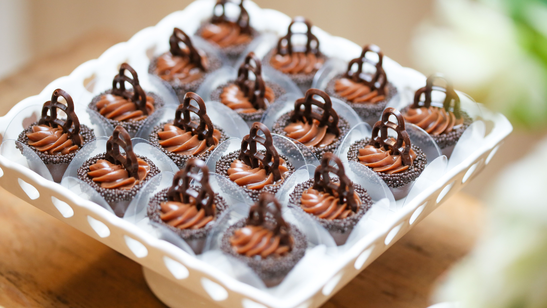 cupcake-platter-chocolate-thumb-rss.png