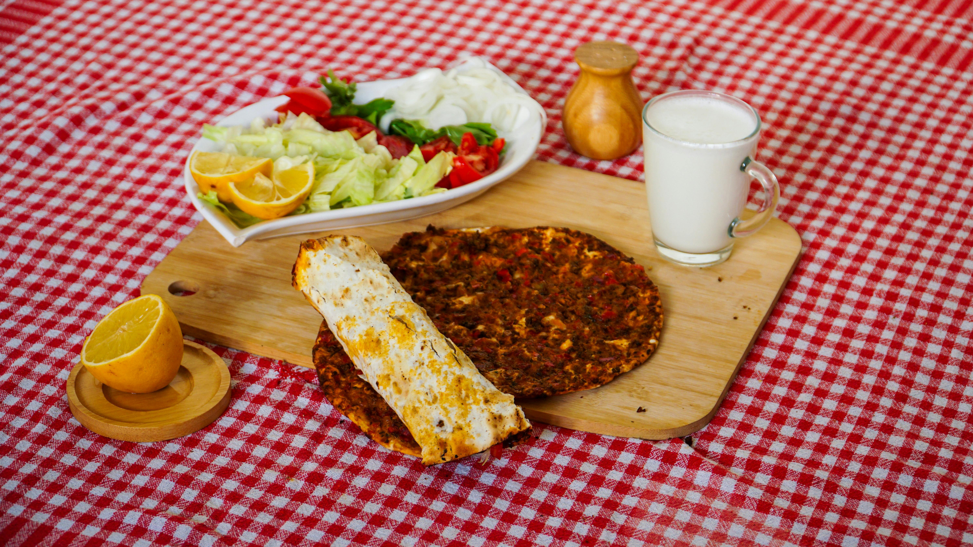 british-food-on-table-gigham-thumb-rss.png