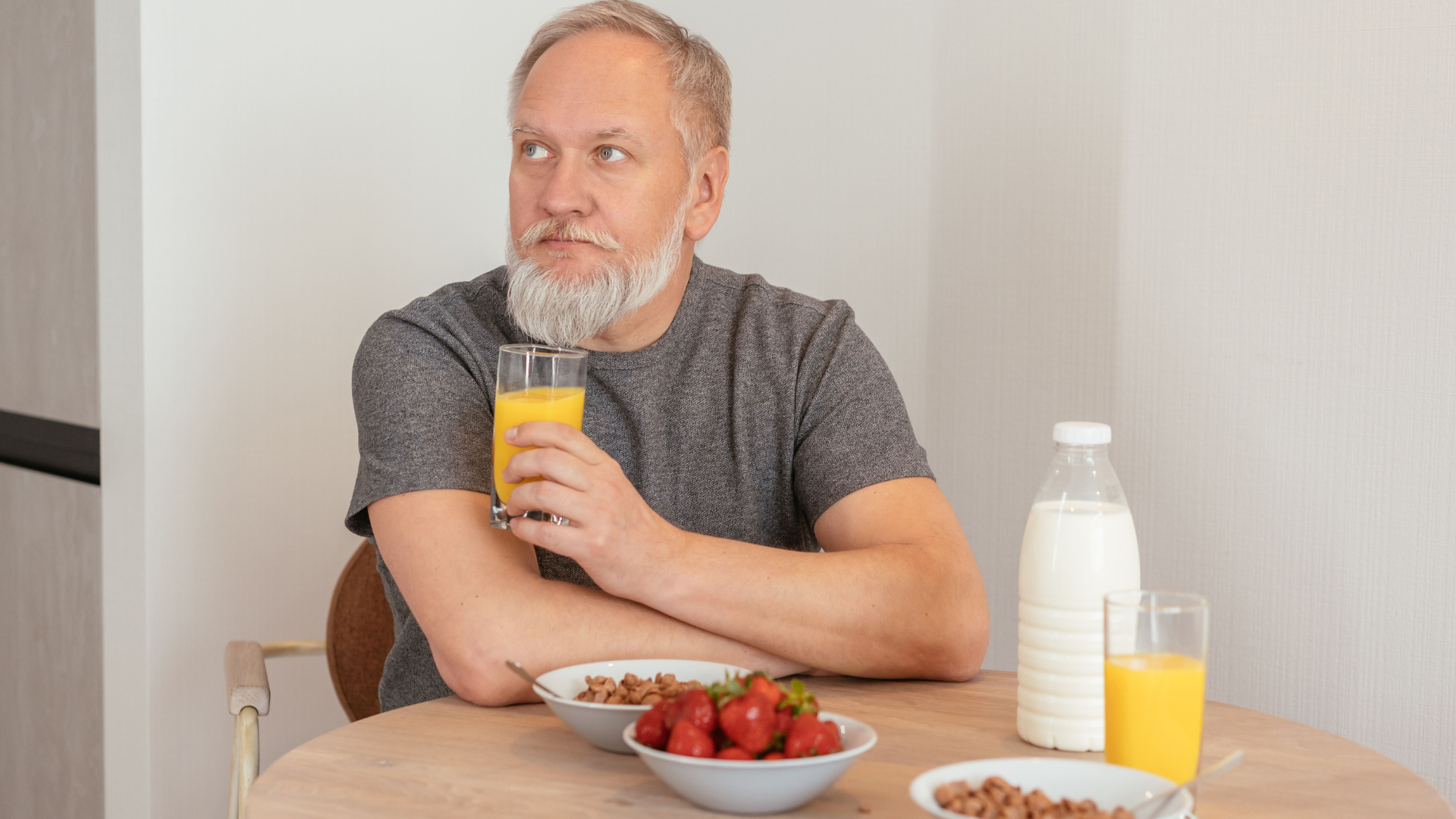 older-man-eating-breakfast-thumb-rss.png