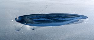 Hole_in_the_ice-300x128.jpg