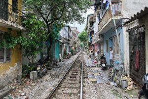 Hanoi_railroad_tracks-300x200.jpg
